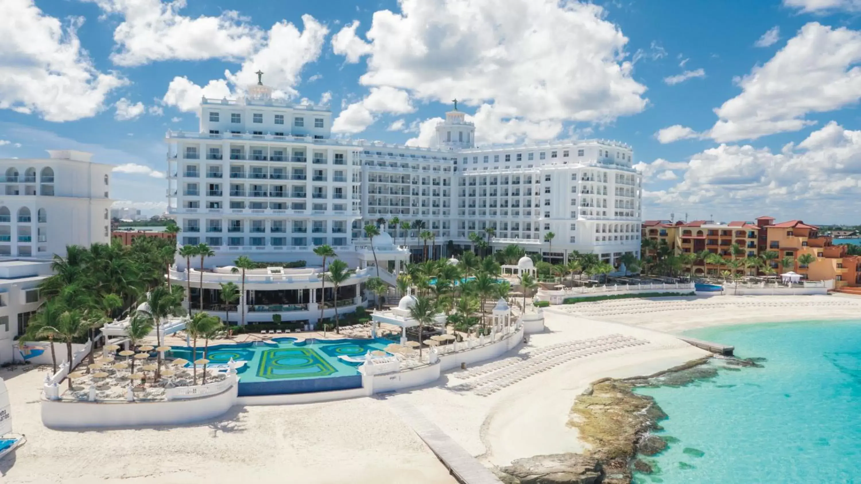Bird's eye view, Property Building in Riu Palace Las Americas - All Inclusive - Adults Only