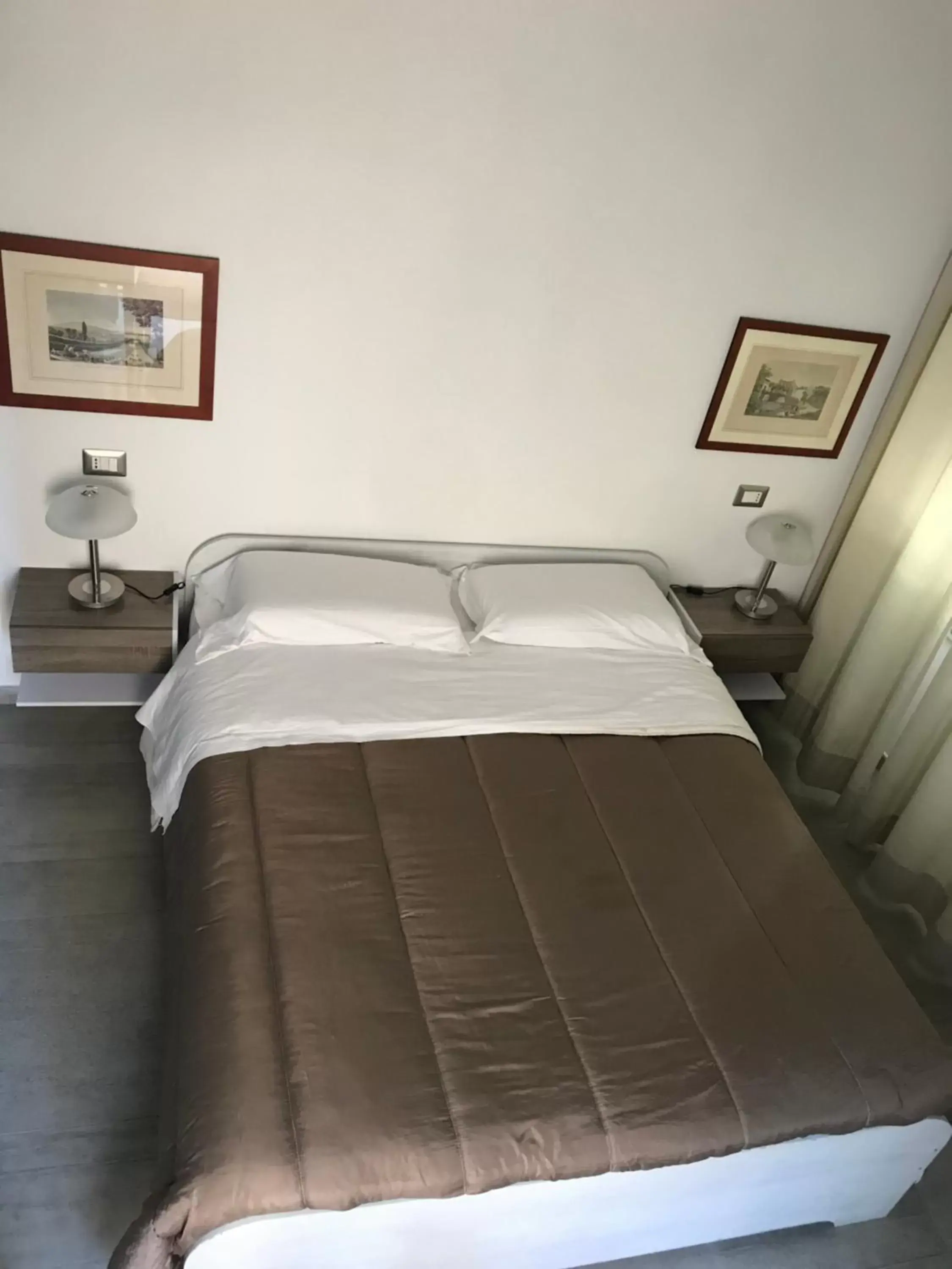 Bed in International Naples