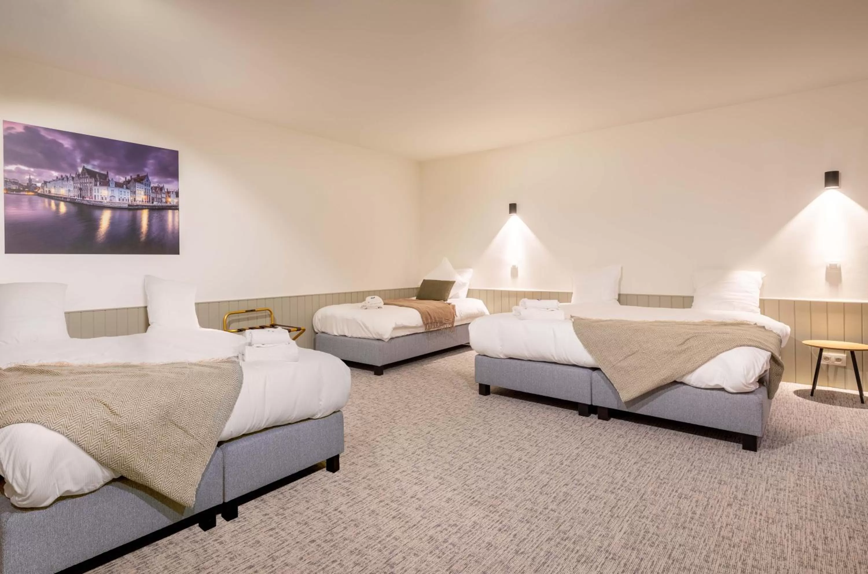 Family Room with Private Kitchen in Hotel Augustyn Brugge