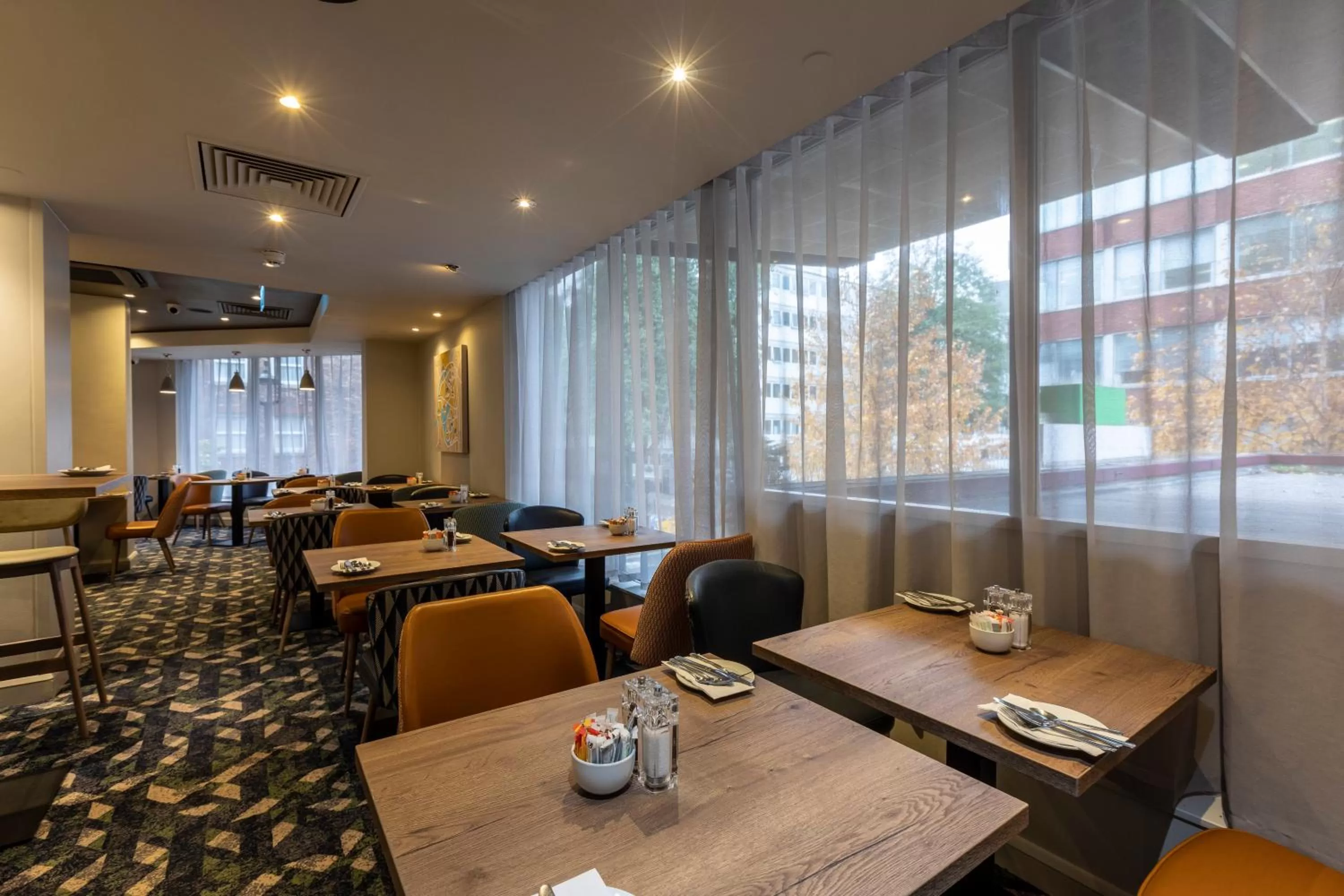 Restaurant/places to eat in Holiday Inn London - Regent's Park by IHG