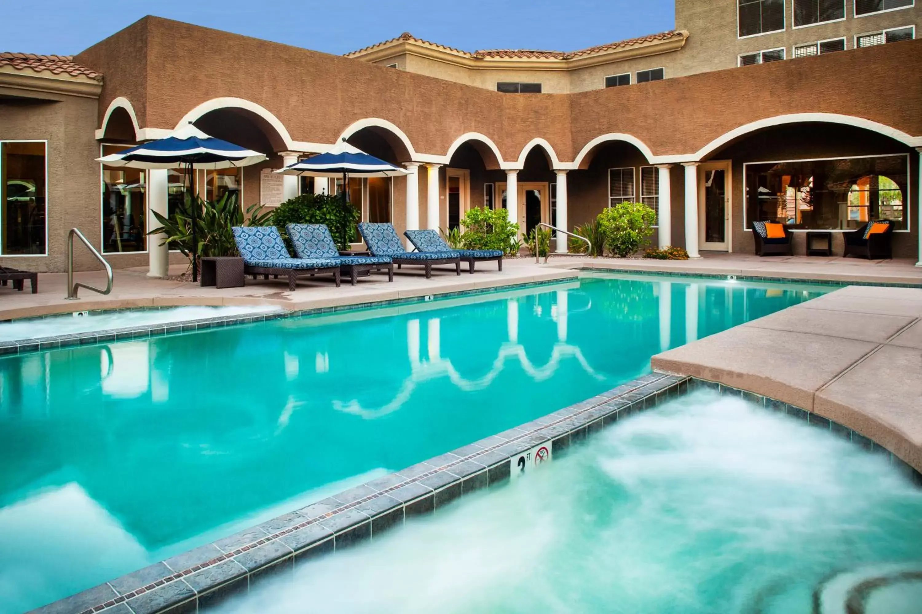 Swimming Pool in Luxury Condos by Meridian CondoResorts- Scottsdale