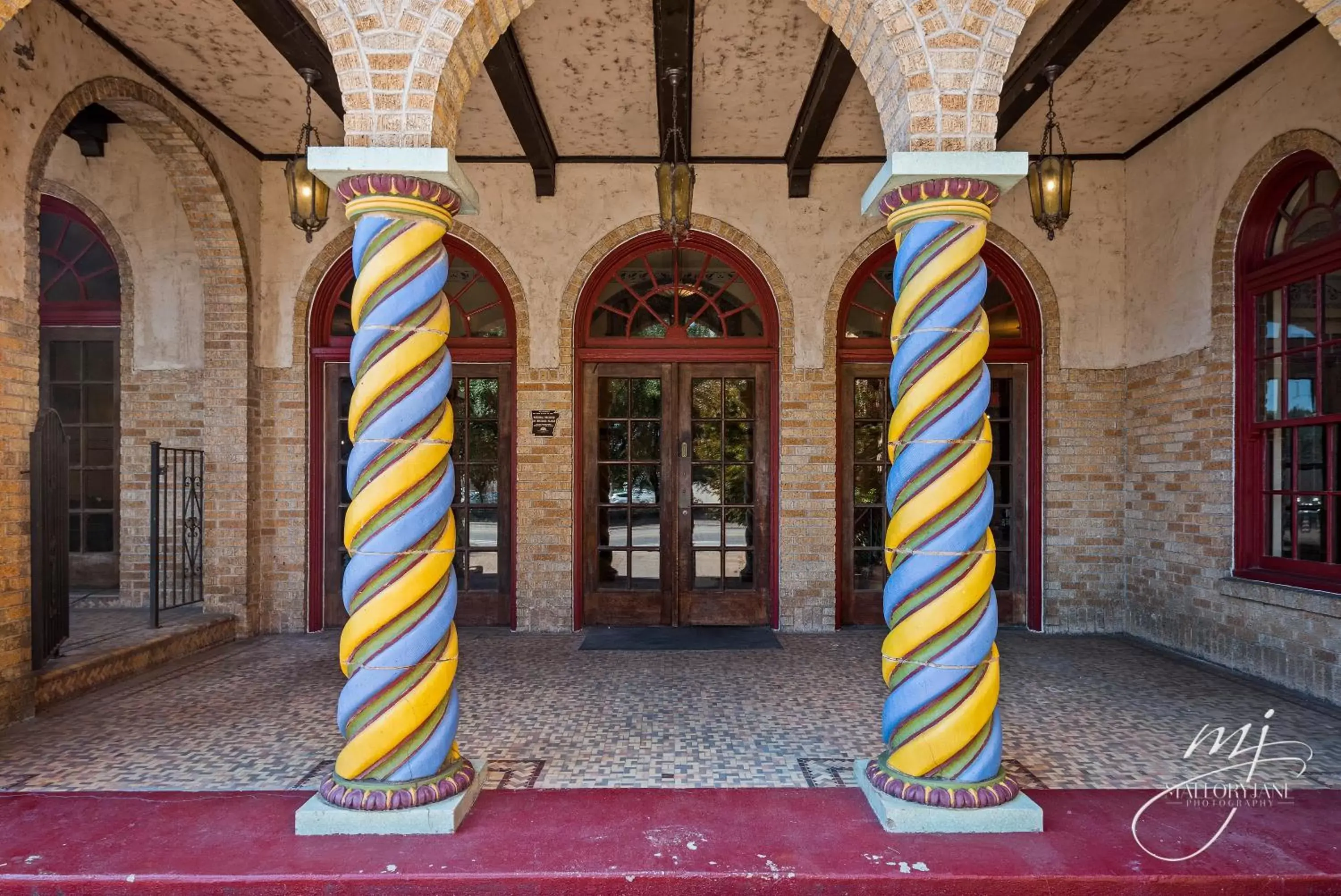 Facade/entrance in Hotel Seville