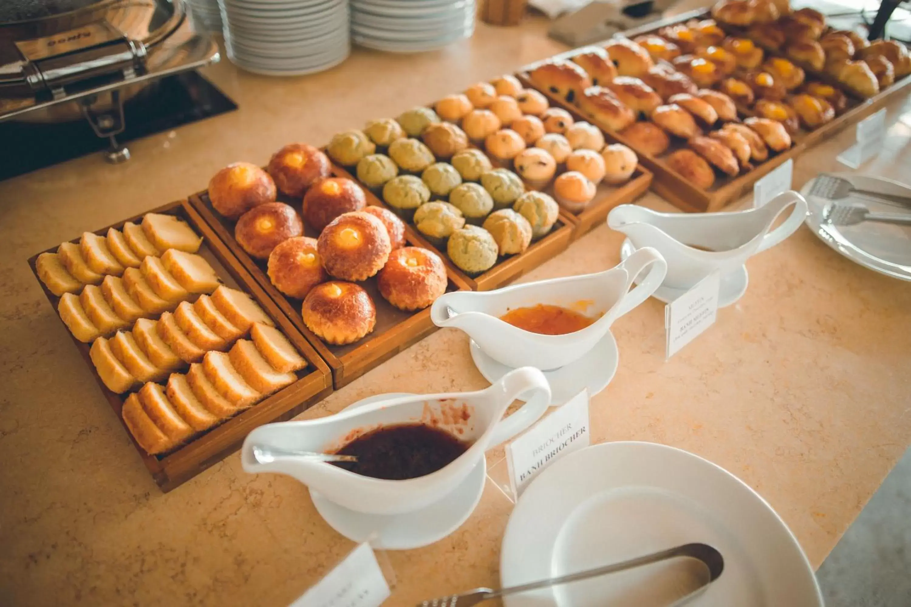 Buffet breakfast in Casa Marina Resort