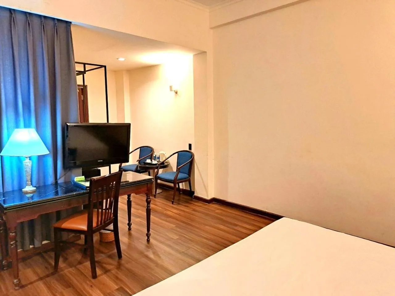 TV and multimedia, Bed in Liberty 2 Hotel