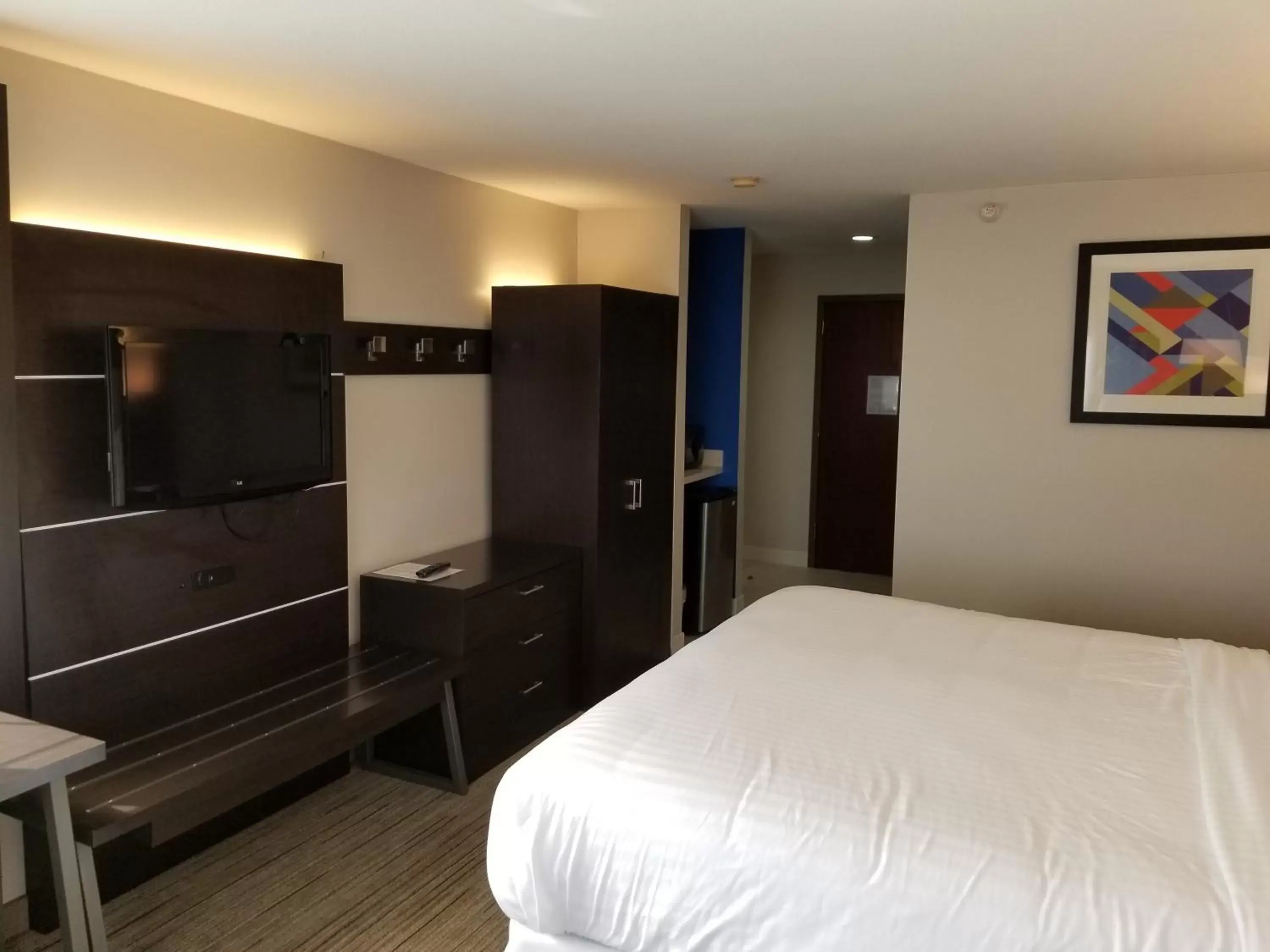 Bedroom, Bed in Holiday Inn Express Birch Run-Frankenmuth Area by IHG Bedroom, Bed in Holiday Inn Express Birch Run-Frankenmuth Area by IHG