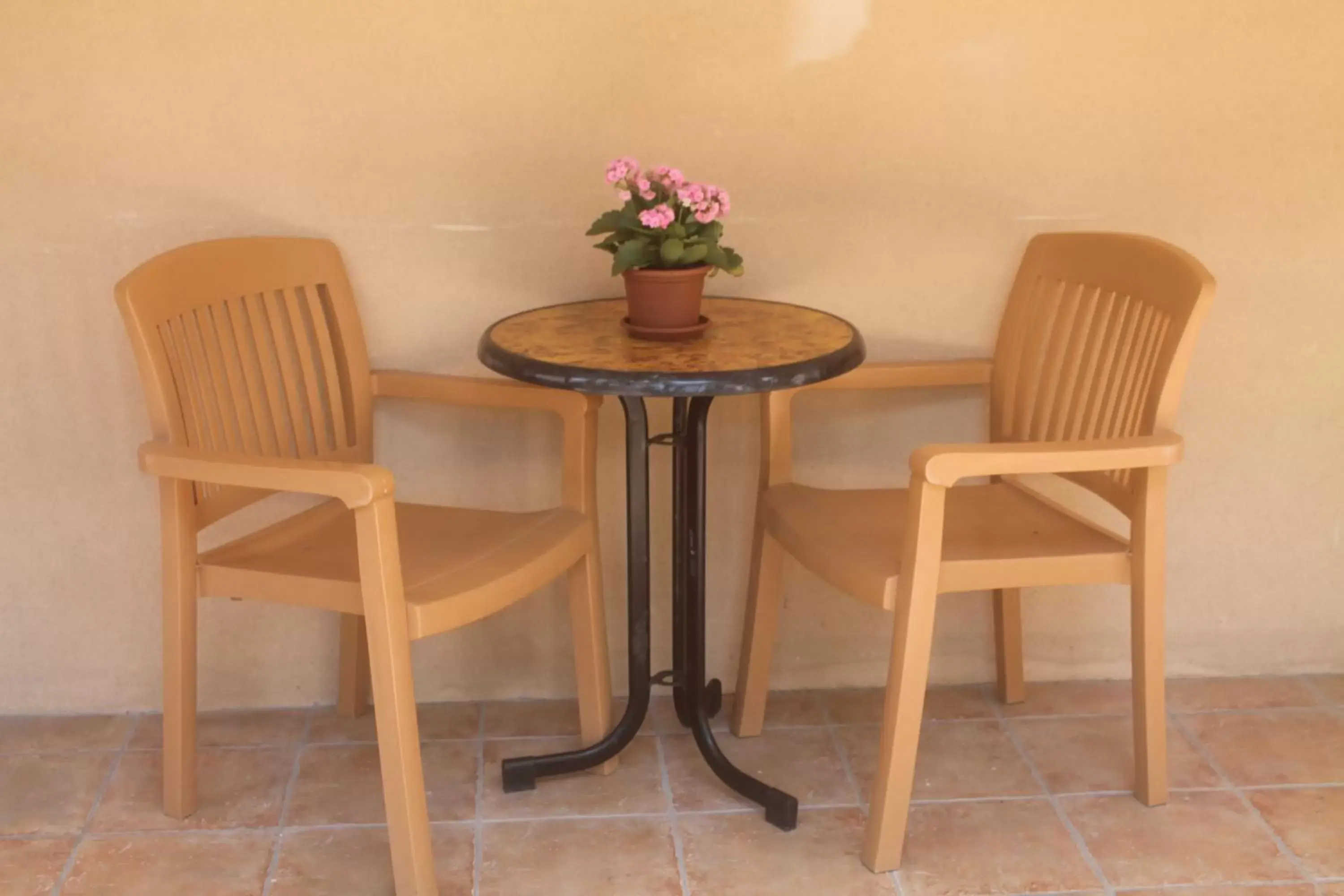 Patio, Seating Area in The Originals City, Hôtel La Closerie, Nantes Nord (Inter-Hotel)