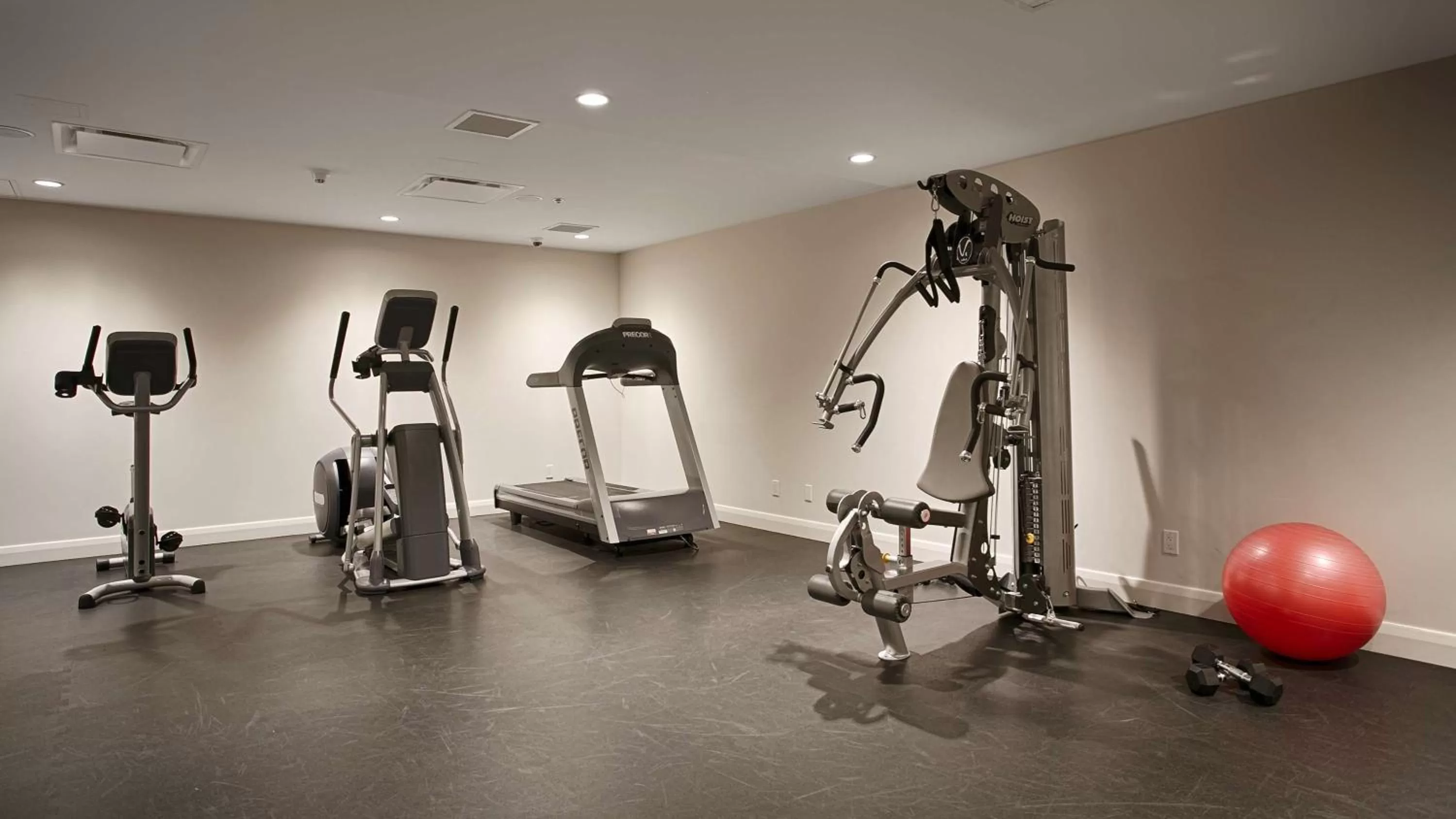 Fitness centre/facilities in Hotel Levesque