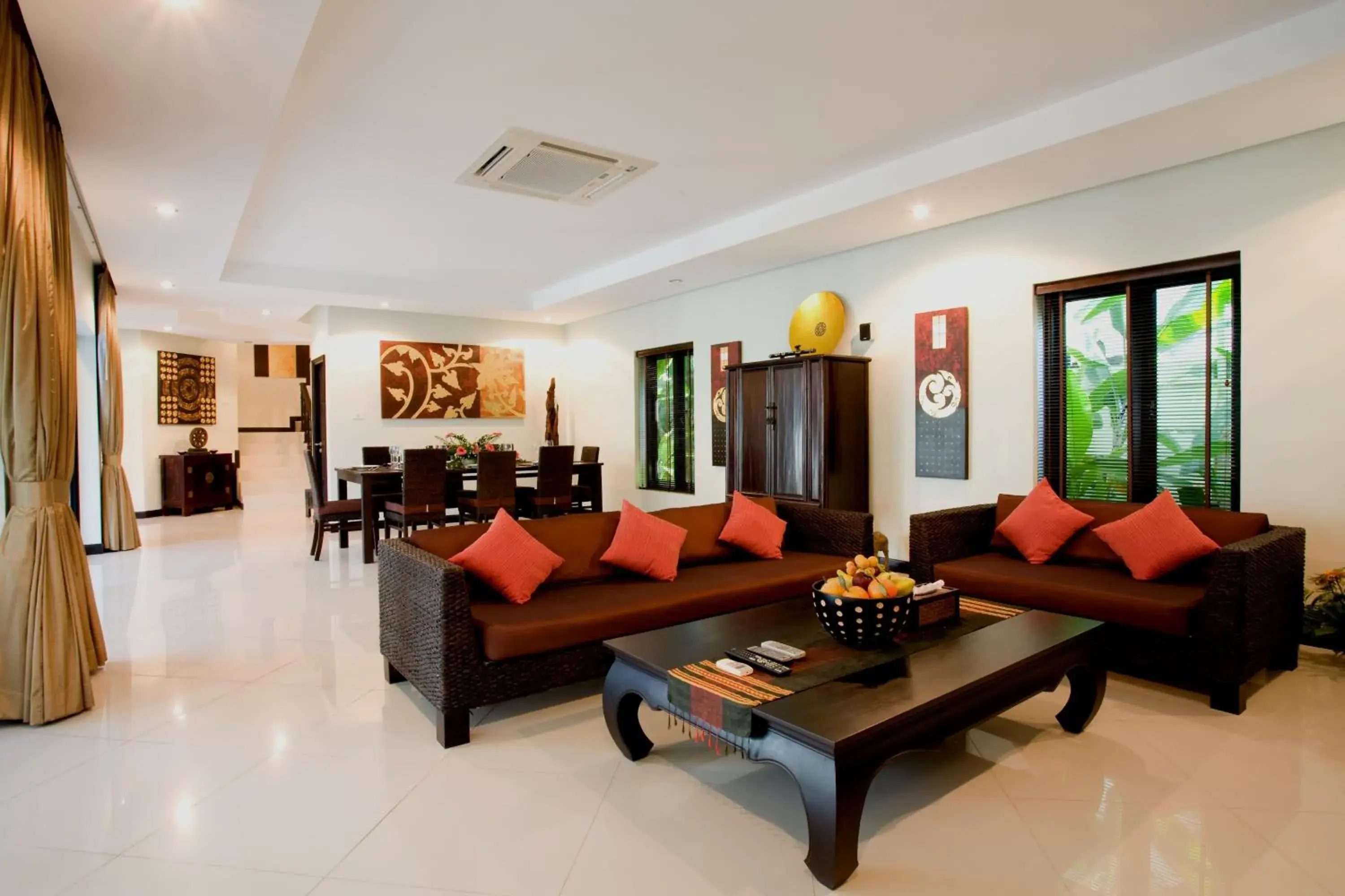 Living room, Seating Area in Palm Grove Resort, Pattaya