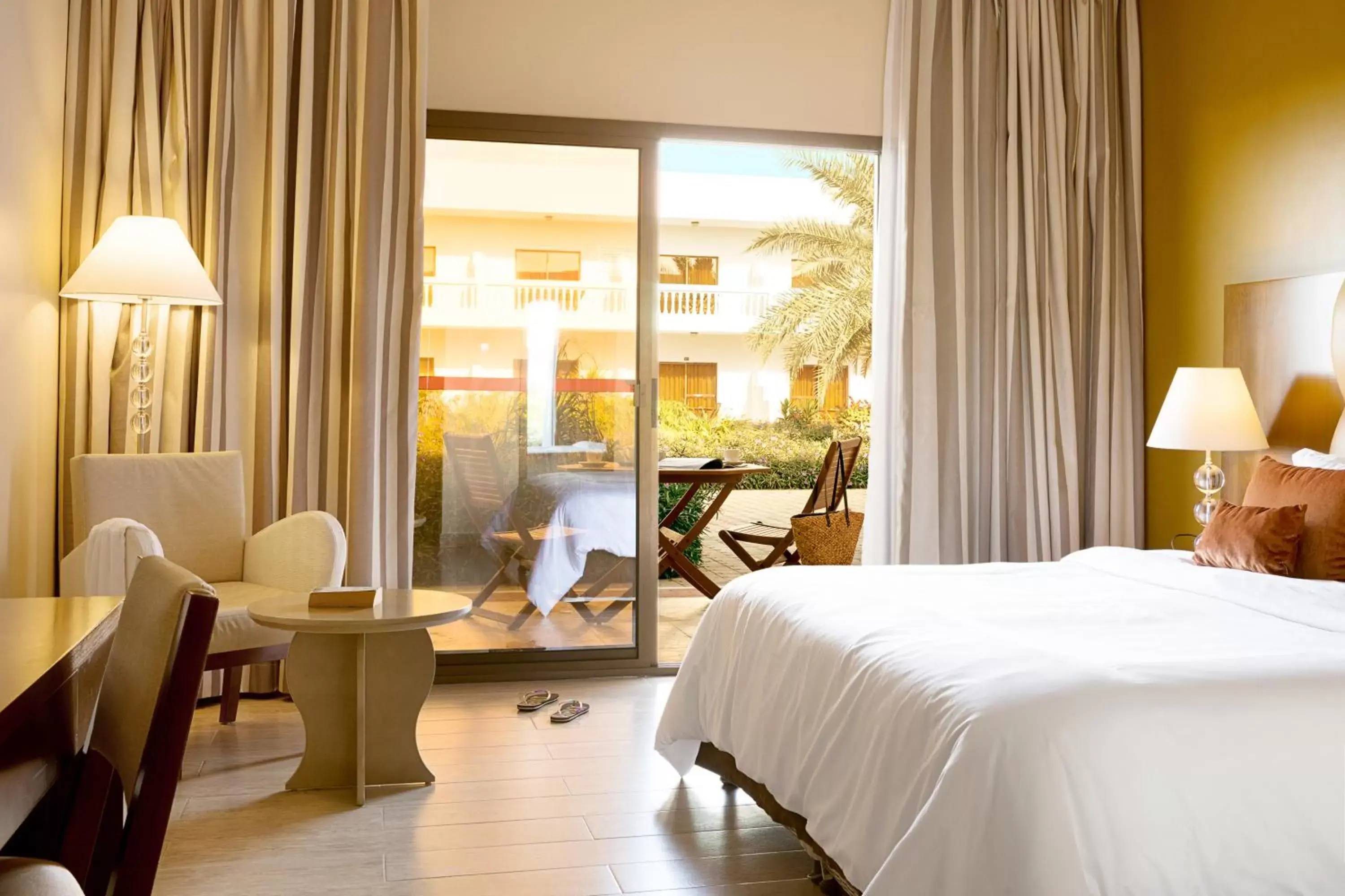 Dog Friendly Chalet Queen or Twin in BM Beach Resort Dog Friendly Chalet Queen or Twin in BM Beach Resort