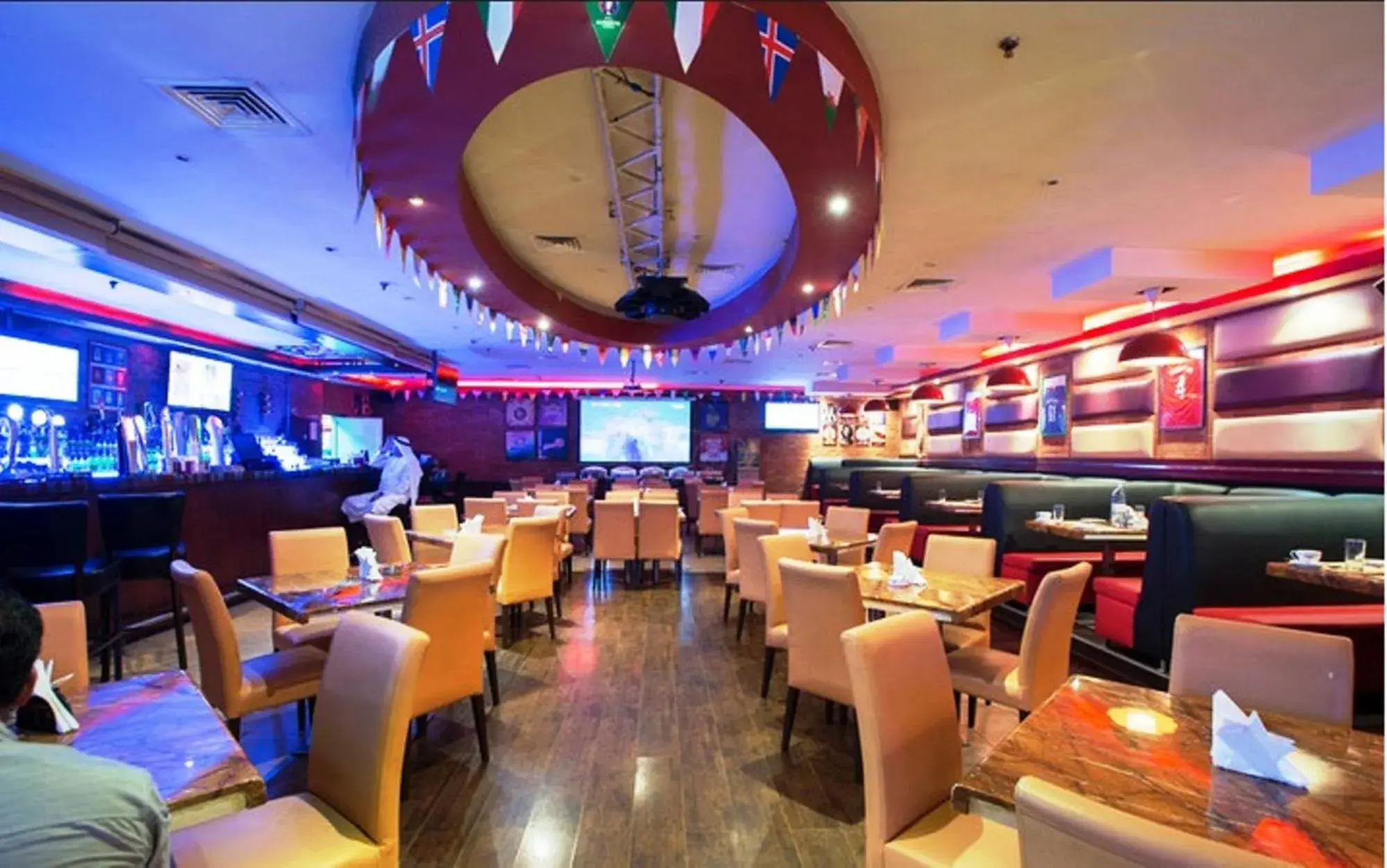 Lounge or bar, Restaurant/Places to Eat in Fortune Plaza Hotel, Dubai Airport