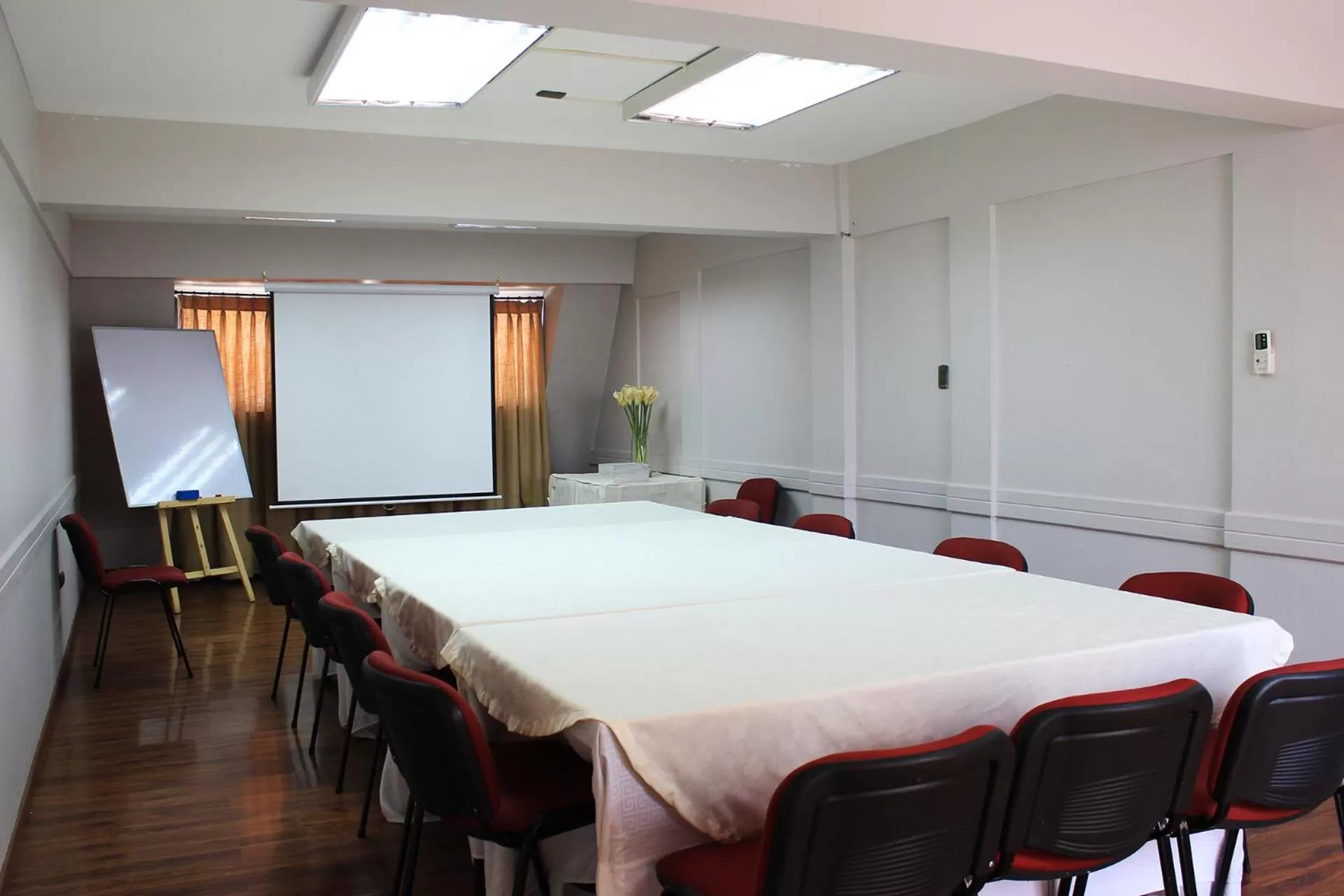 Meeting/conference room in Hotel Las Terrazas Express