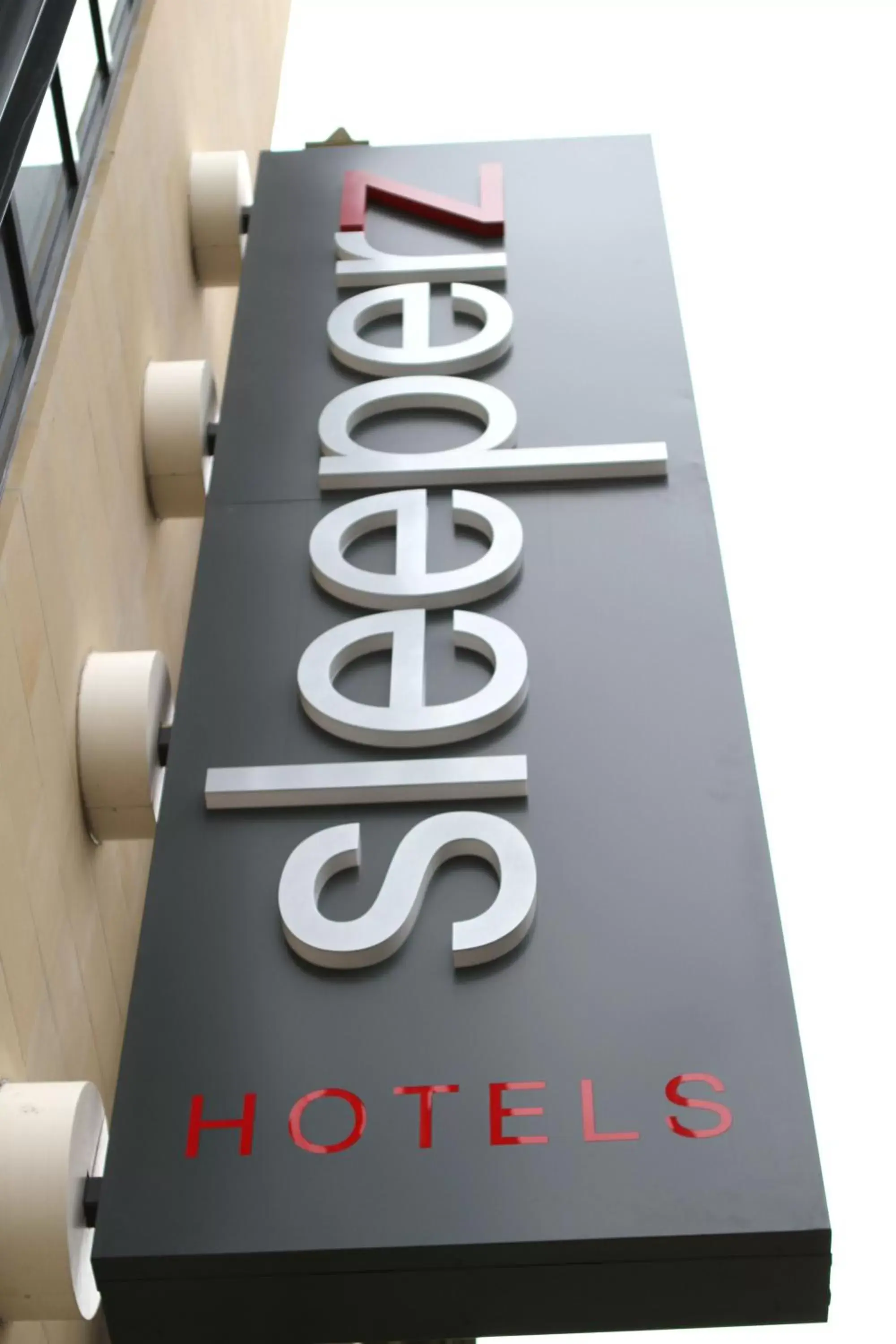 Facade/entrance in Sleeperz Hotel Newcastle