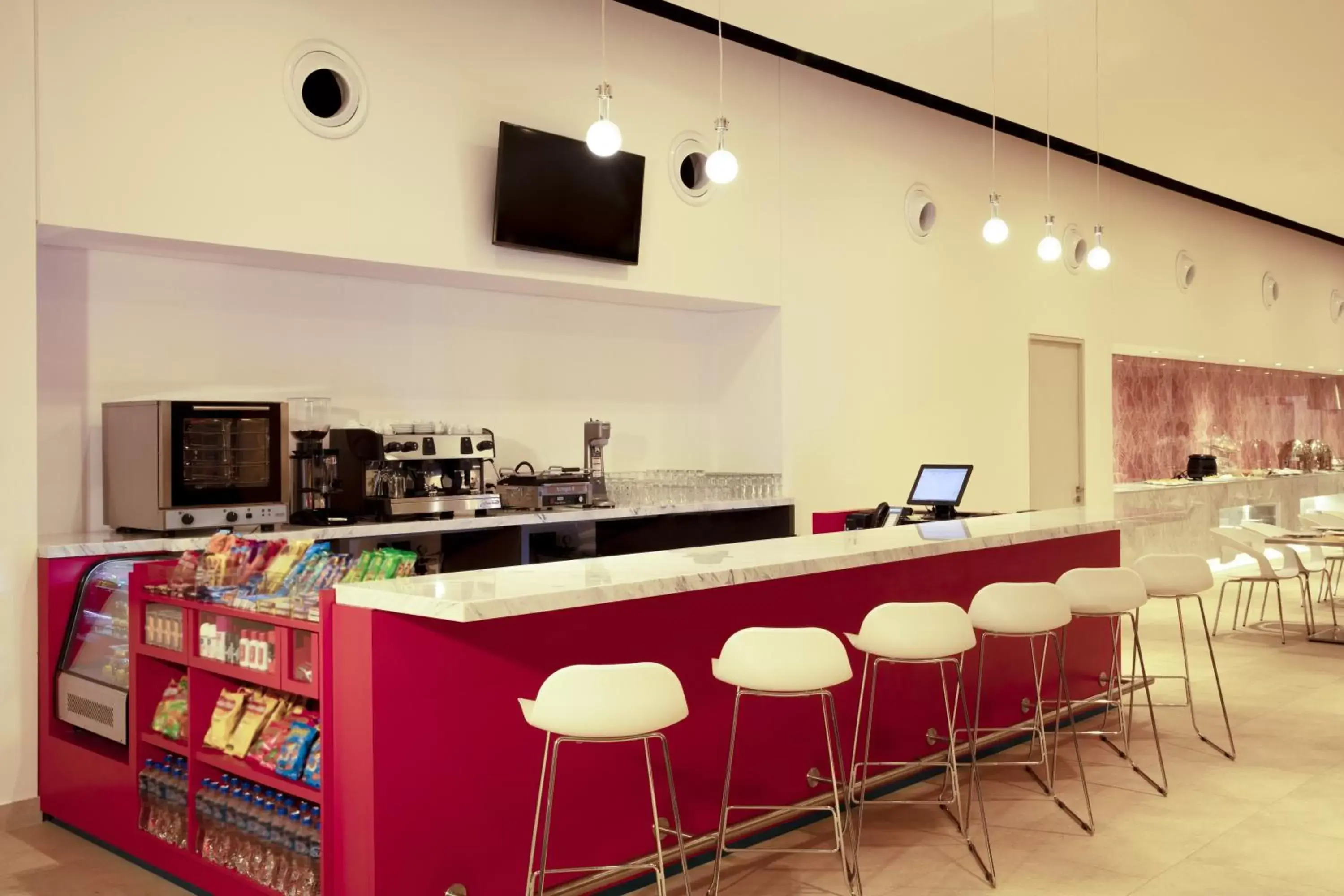 Lounge or bar in Fiesta Inn Parque Puebla Lounge or bar in Fiesta Inn Parque Puebla