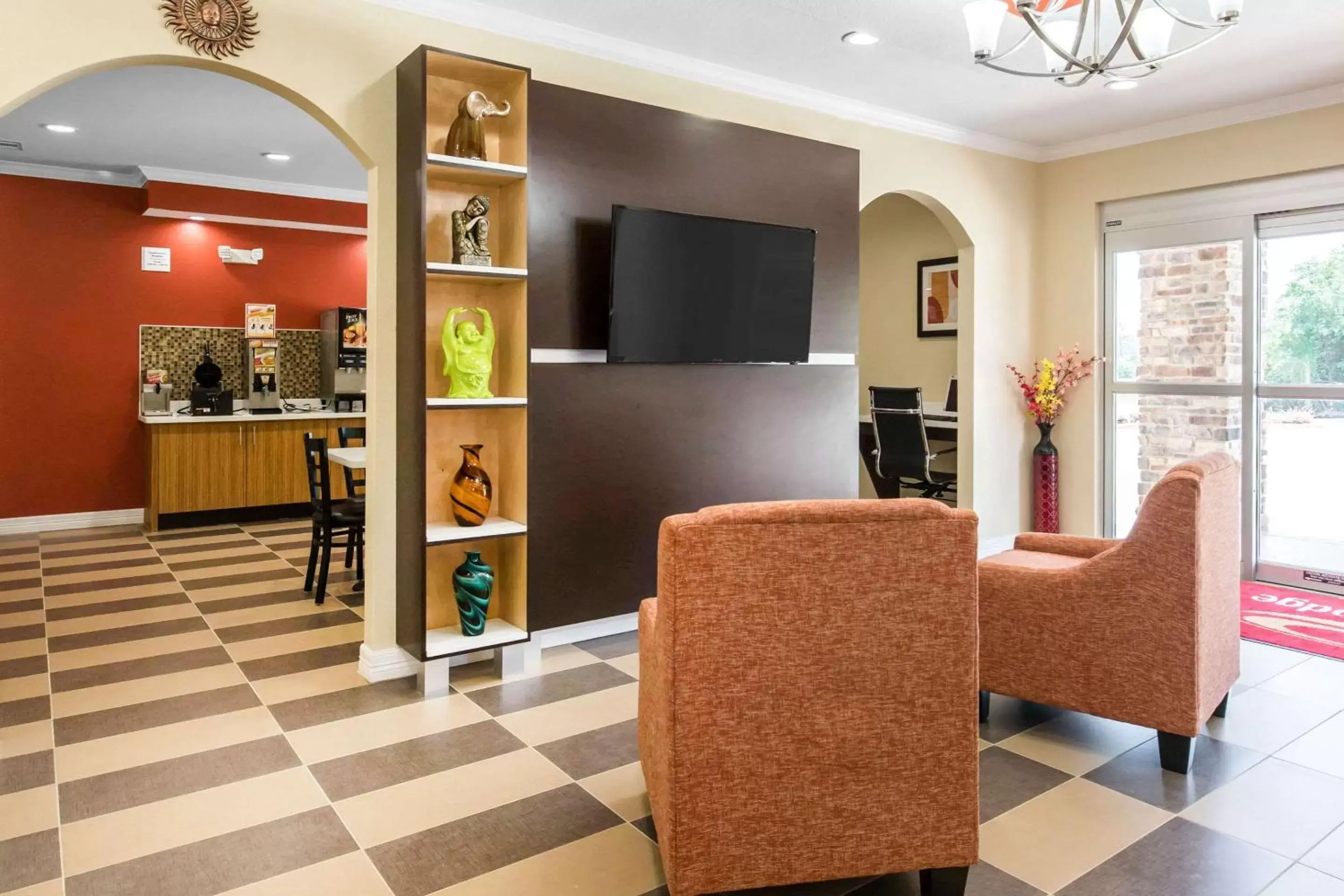 Lobby or reception, TV/Entertainment Center in Scottish Inns & Suites Spring - Houston North