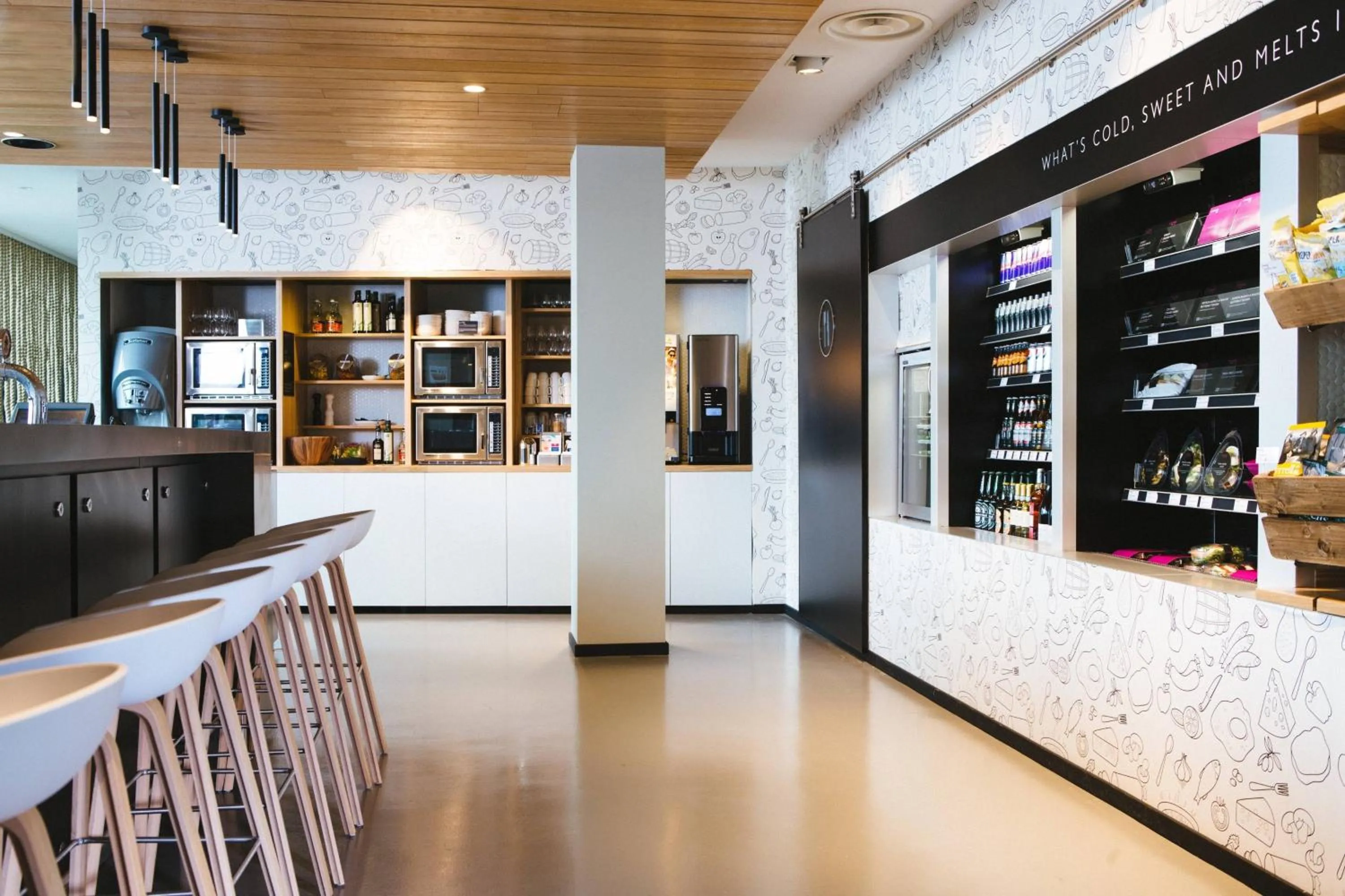 Restaurant/places to eat in Moxy Milan Malpensa Airport