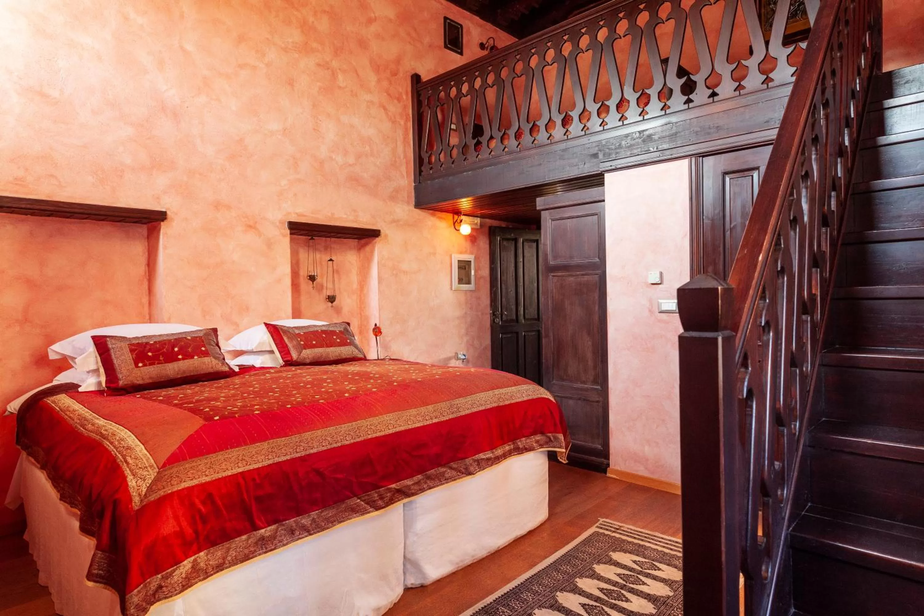 Bed in Spirit Of The Knights Boutique Hotel