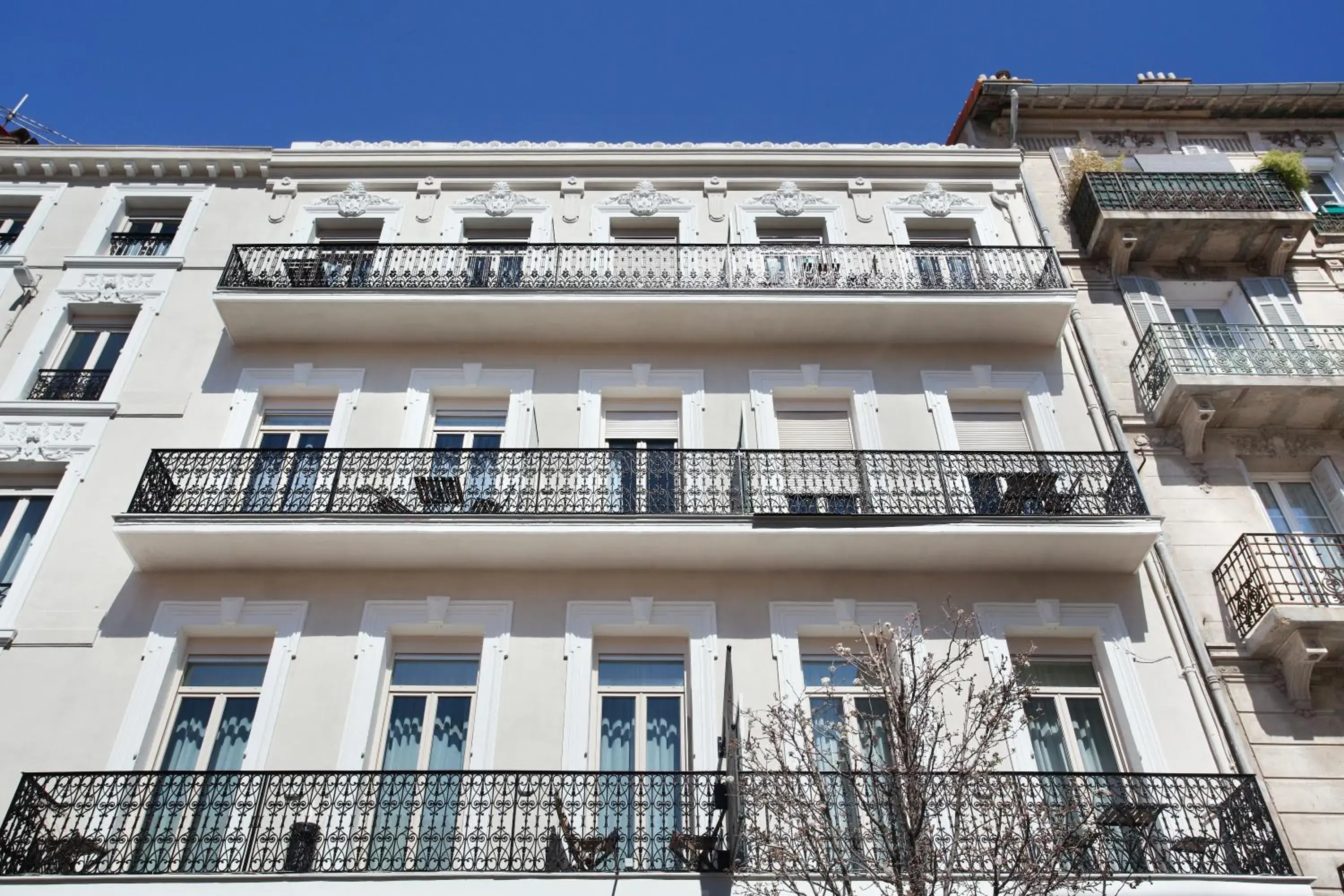 Facade/entrance, Property Building in Hôtel La Villa Tosca