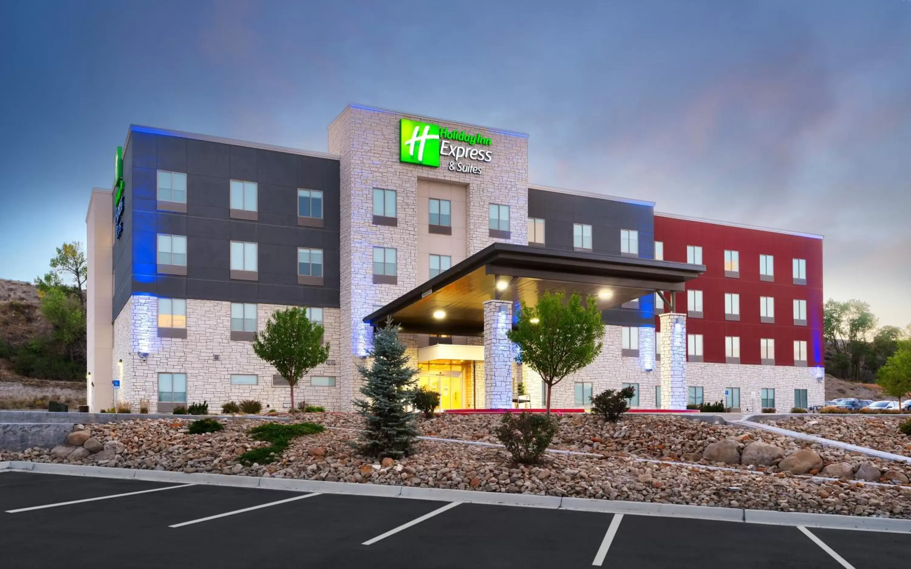 Property building in Holiday Inn Express & Suites Price, an IHG Hotel
