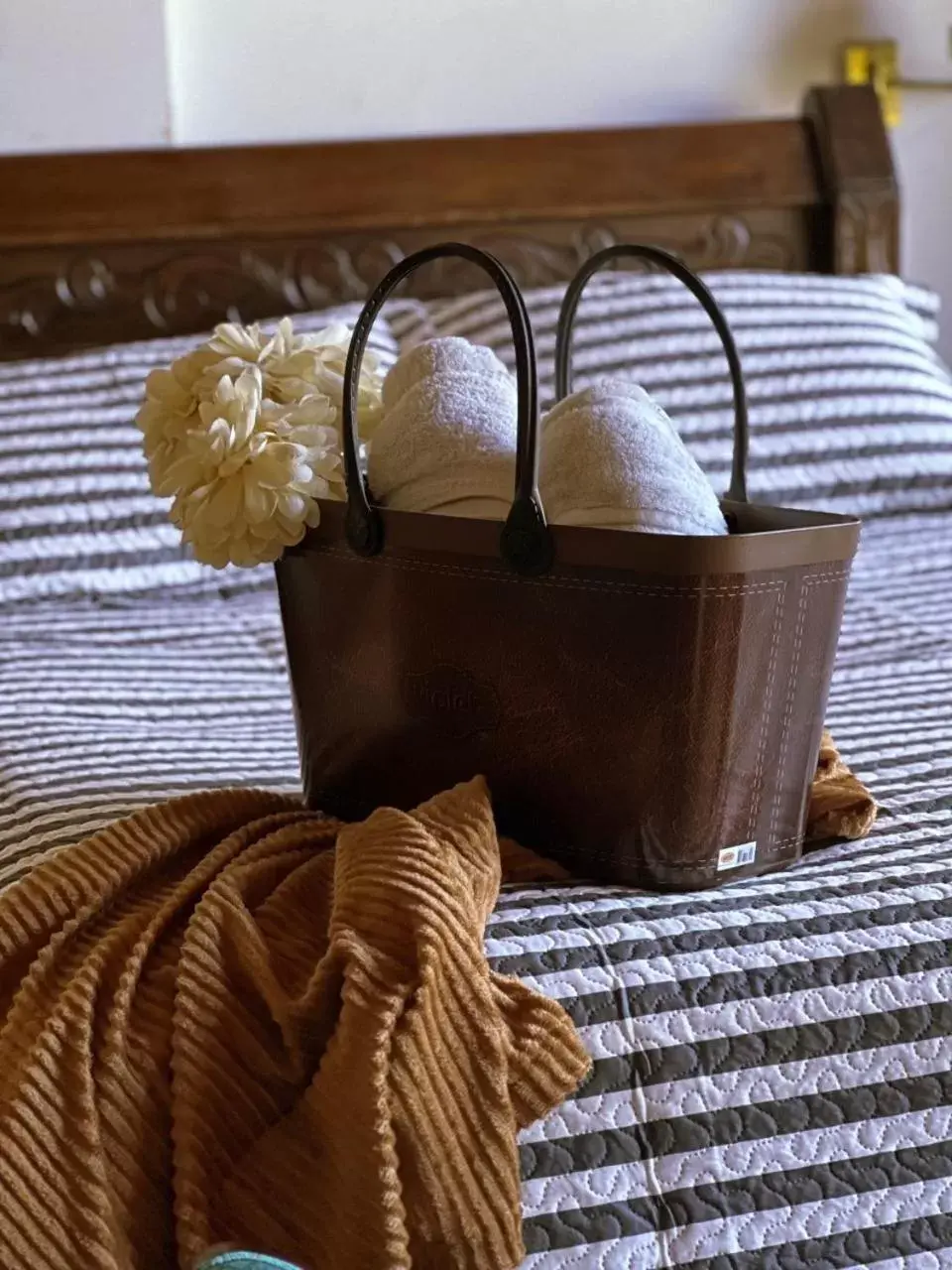 Bed in Sunset Paradise Bed in Sunset Paradise