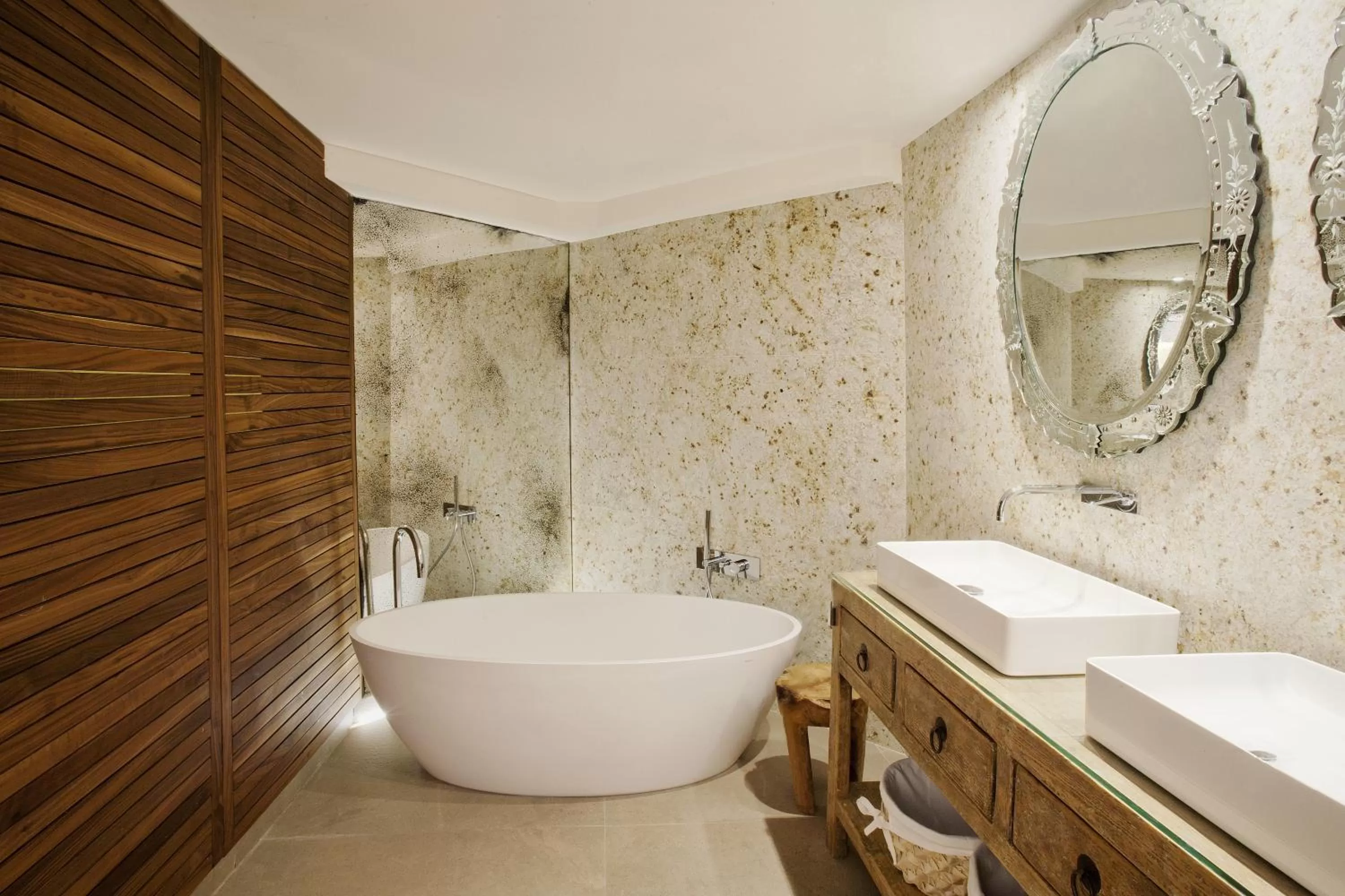 Bathroom in Claris Hotel & Spa GL, a Small Luxury Hotel of the World