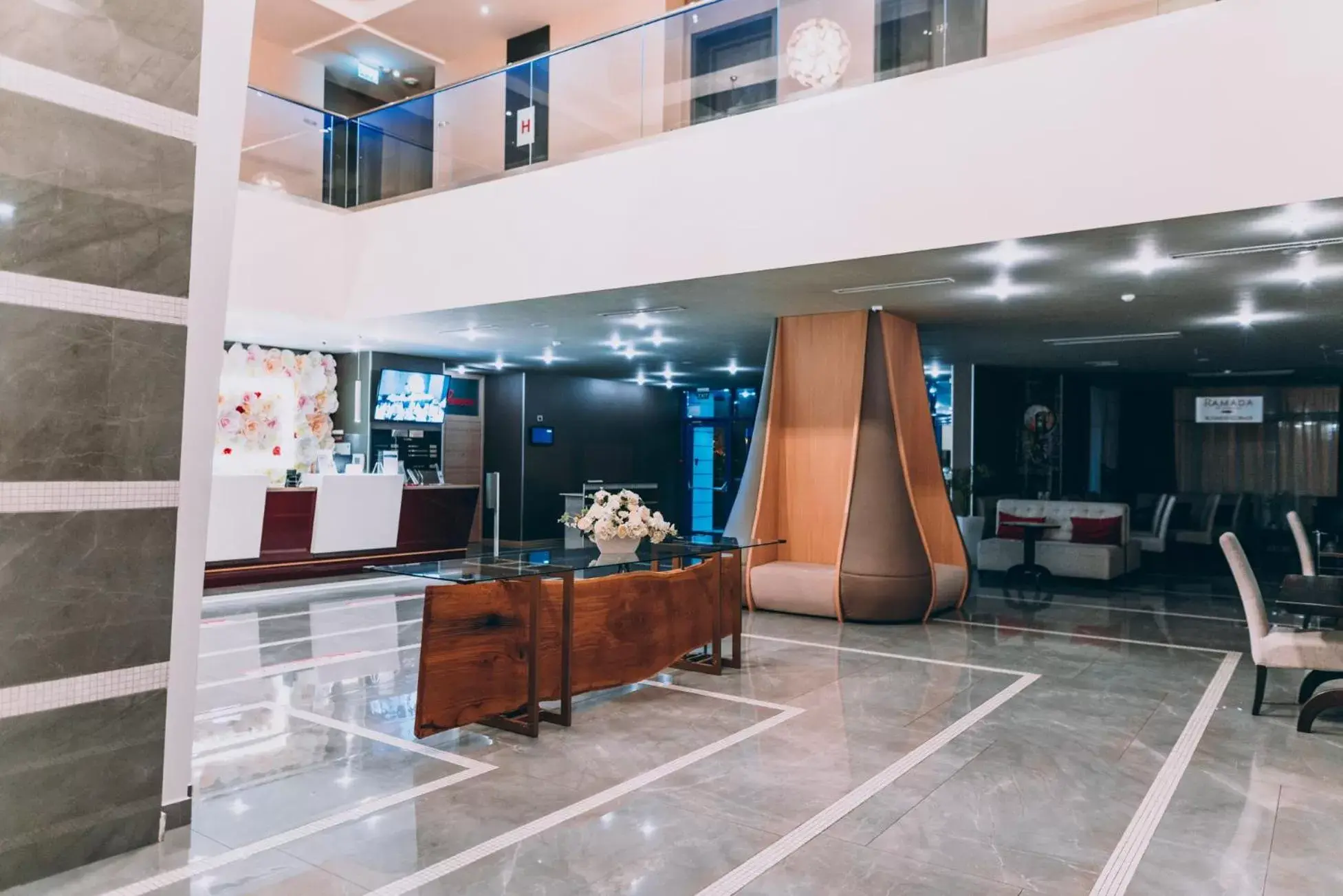 Lobby or reception, Lobby/Reception in Ramada by Wyndham Constanta