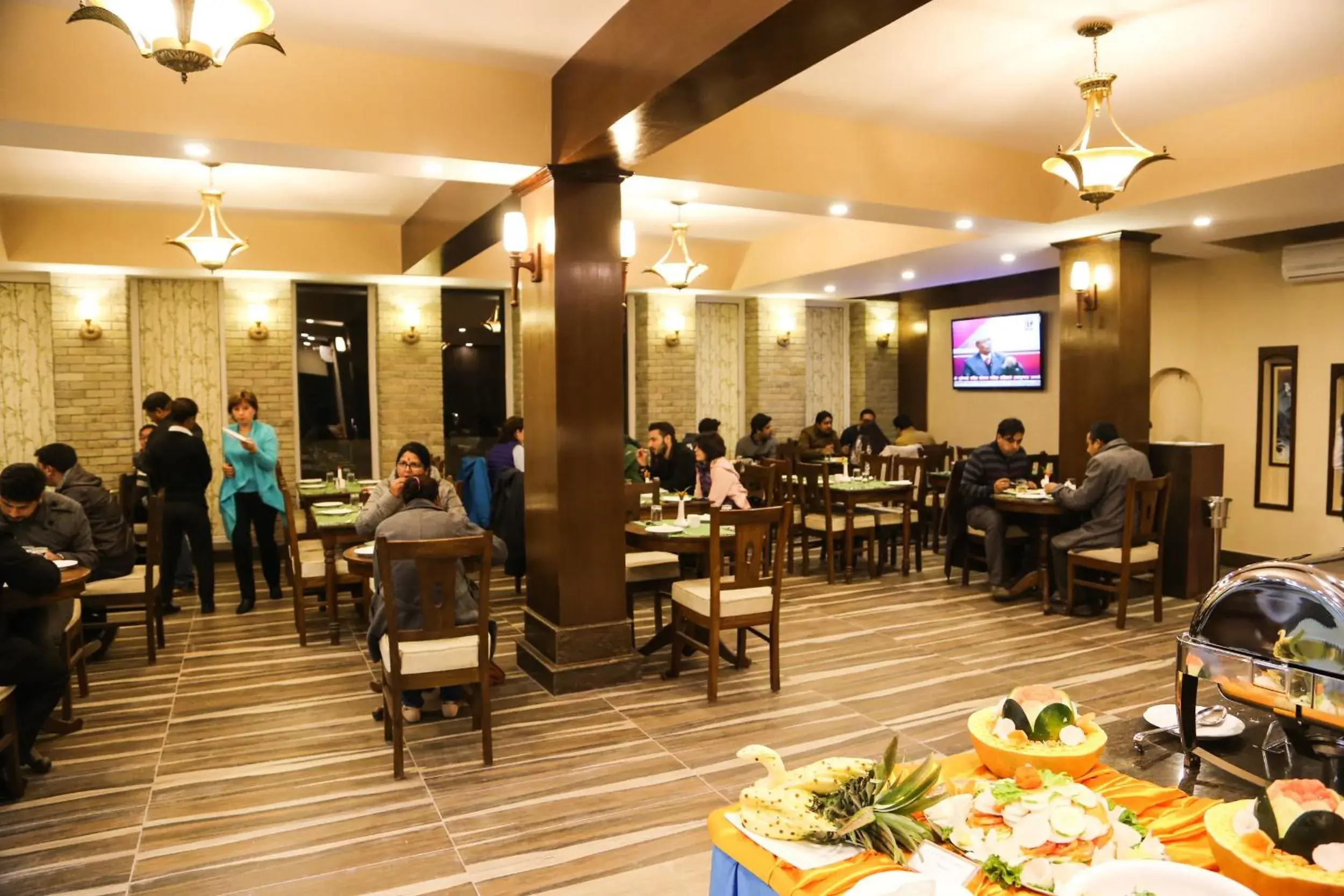 Restaurant/Places to Eat in Da Yatra Courtyard Hotel