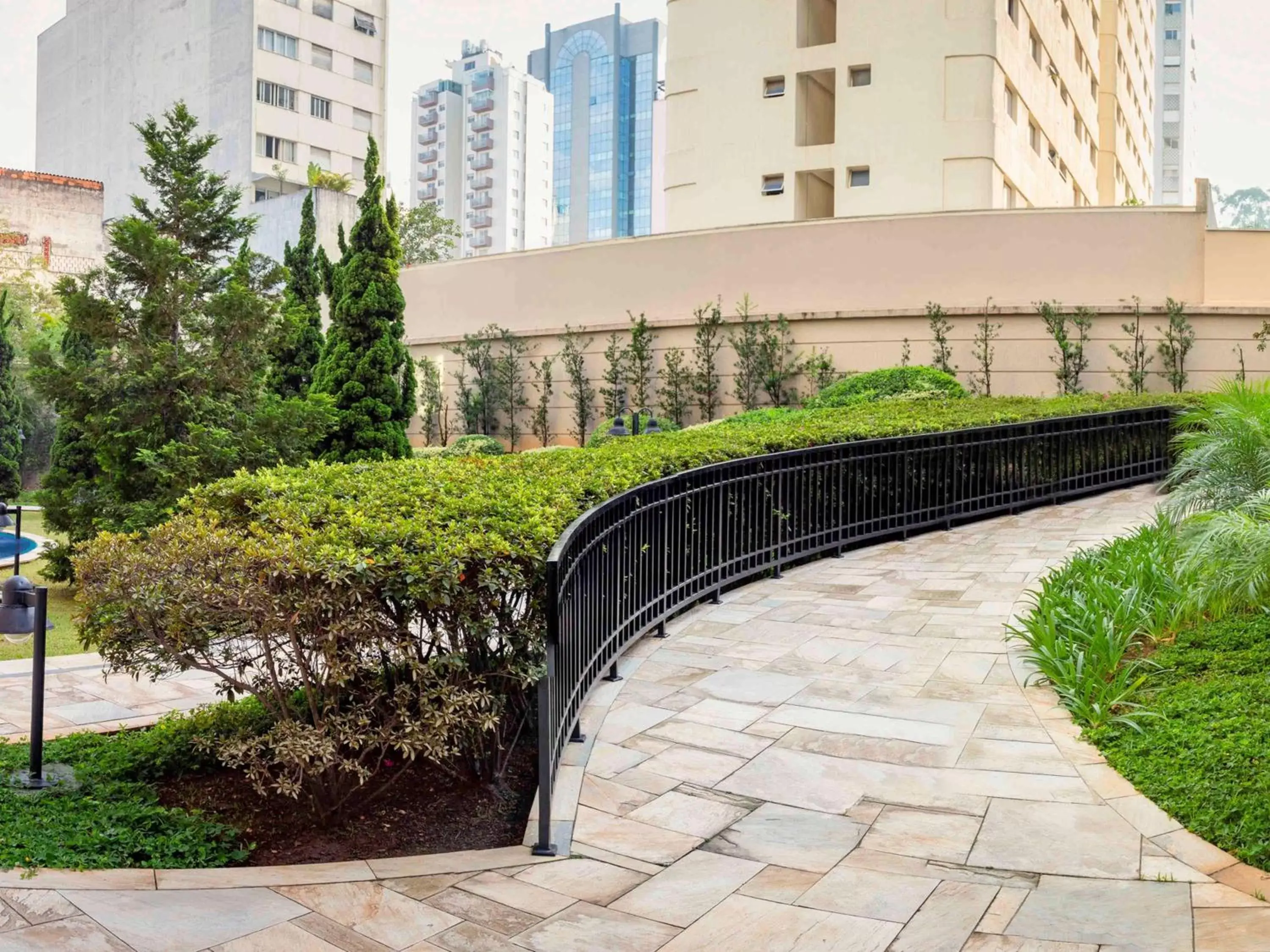 Garden, Property Building in Mercure Sao Paulo Pinheiros