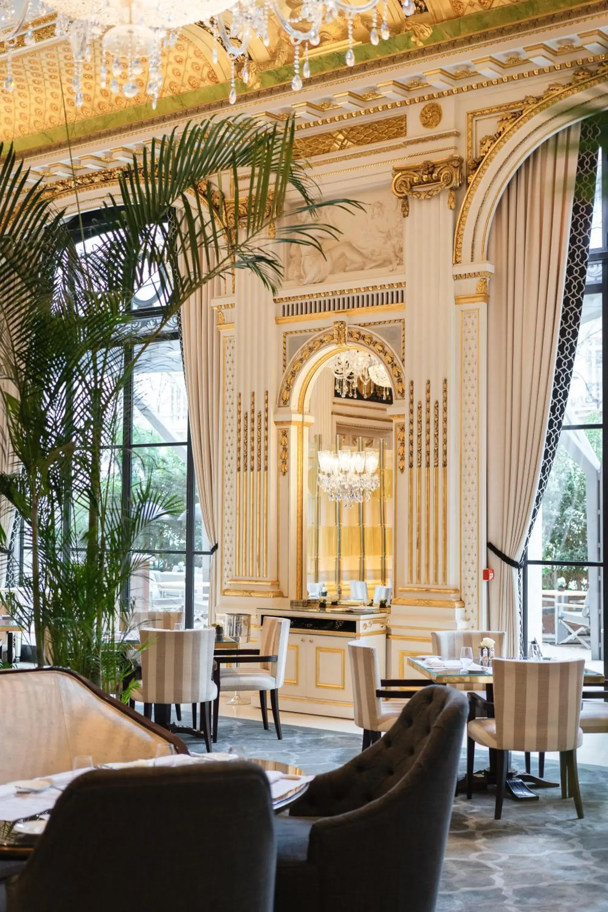 Restaurant/Places to Eat in Hotel The Peninsula Paris