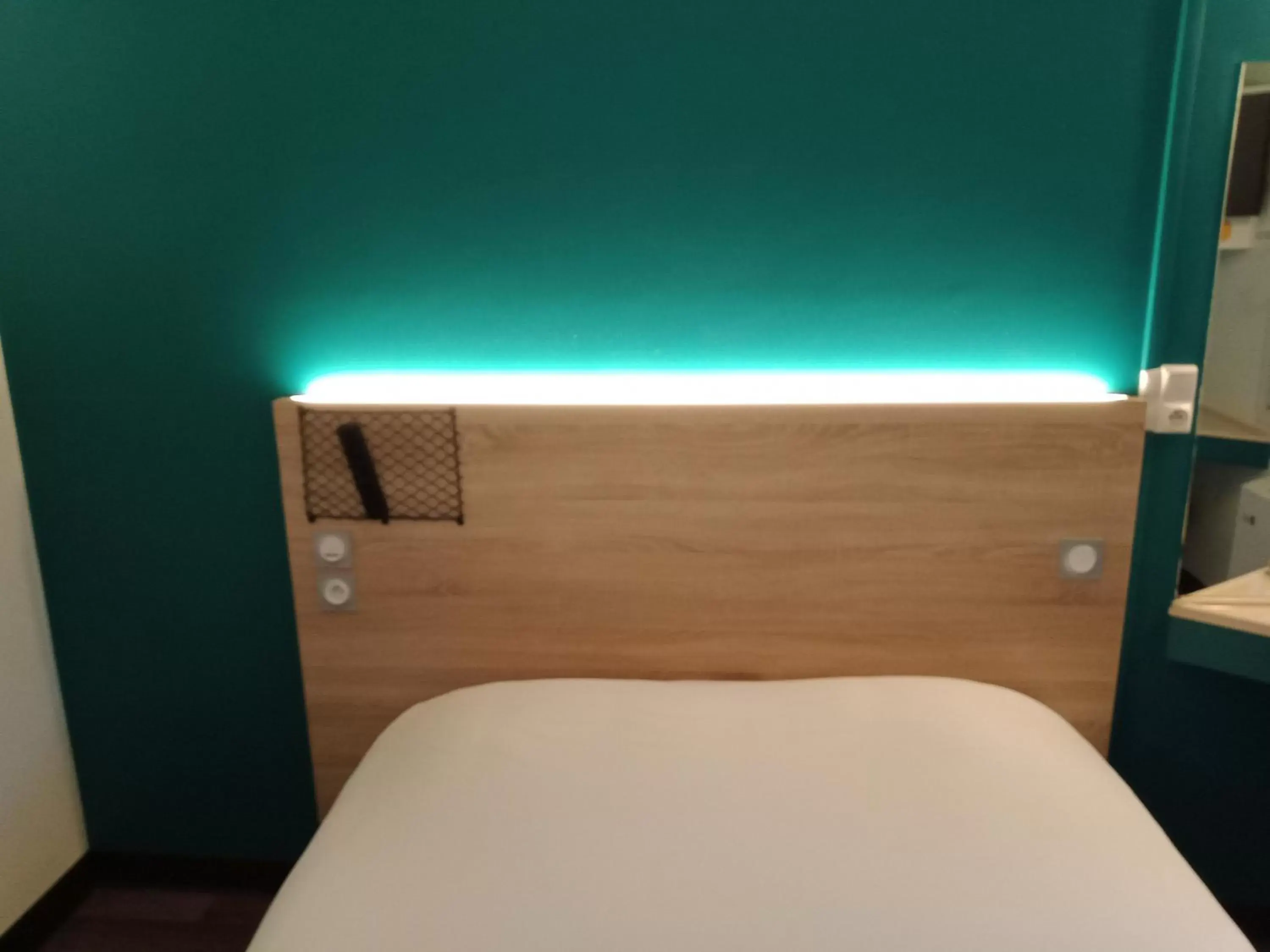 Bed in easotel Périgueux