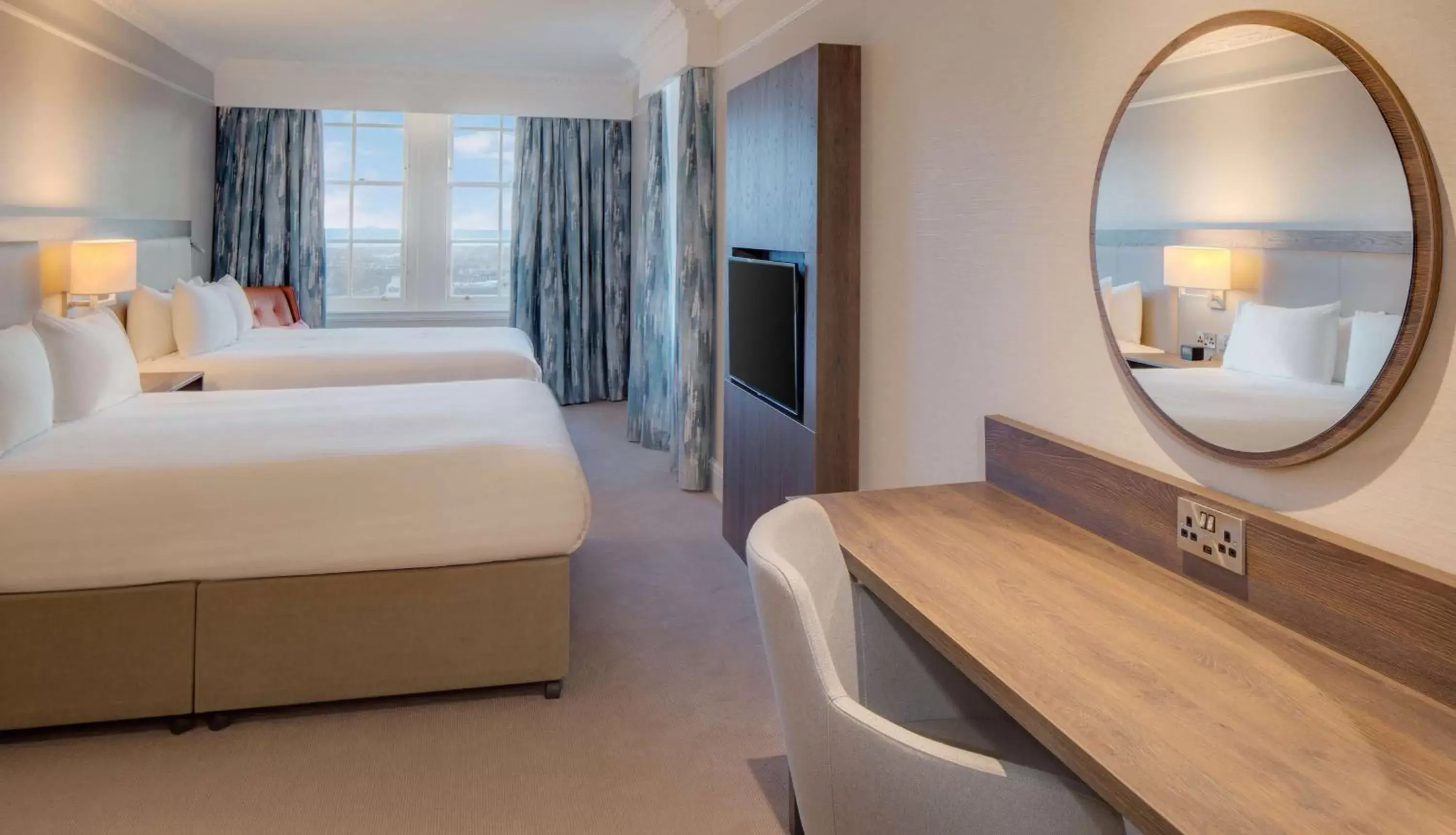Bedroom in Hilton Edinburgh Carlton