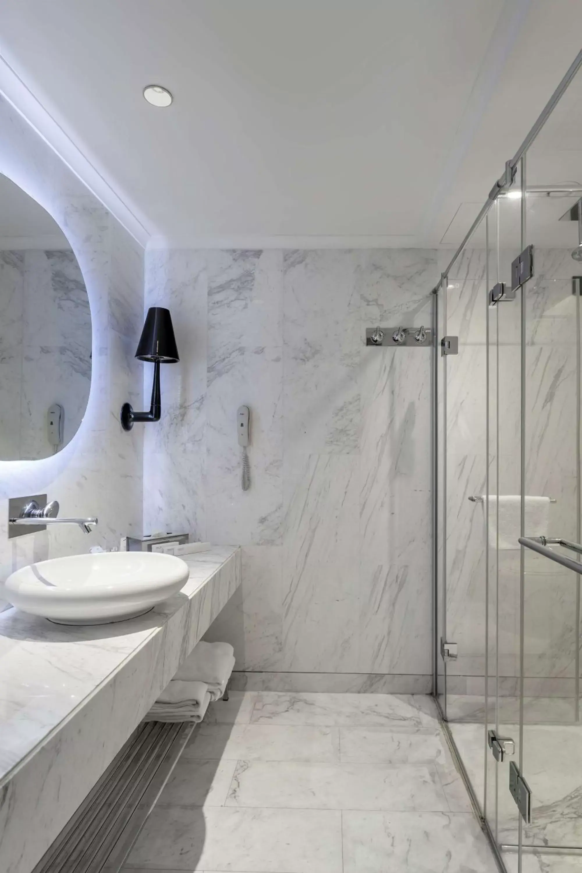 Bathroom in Radisson Blu Hotel Istanbul Ottomare