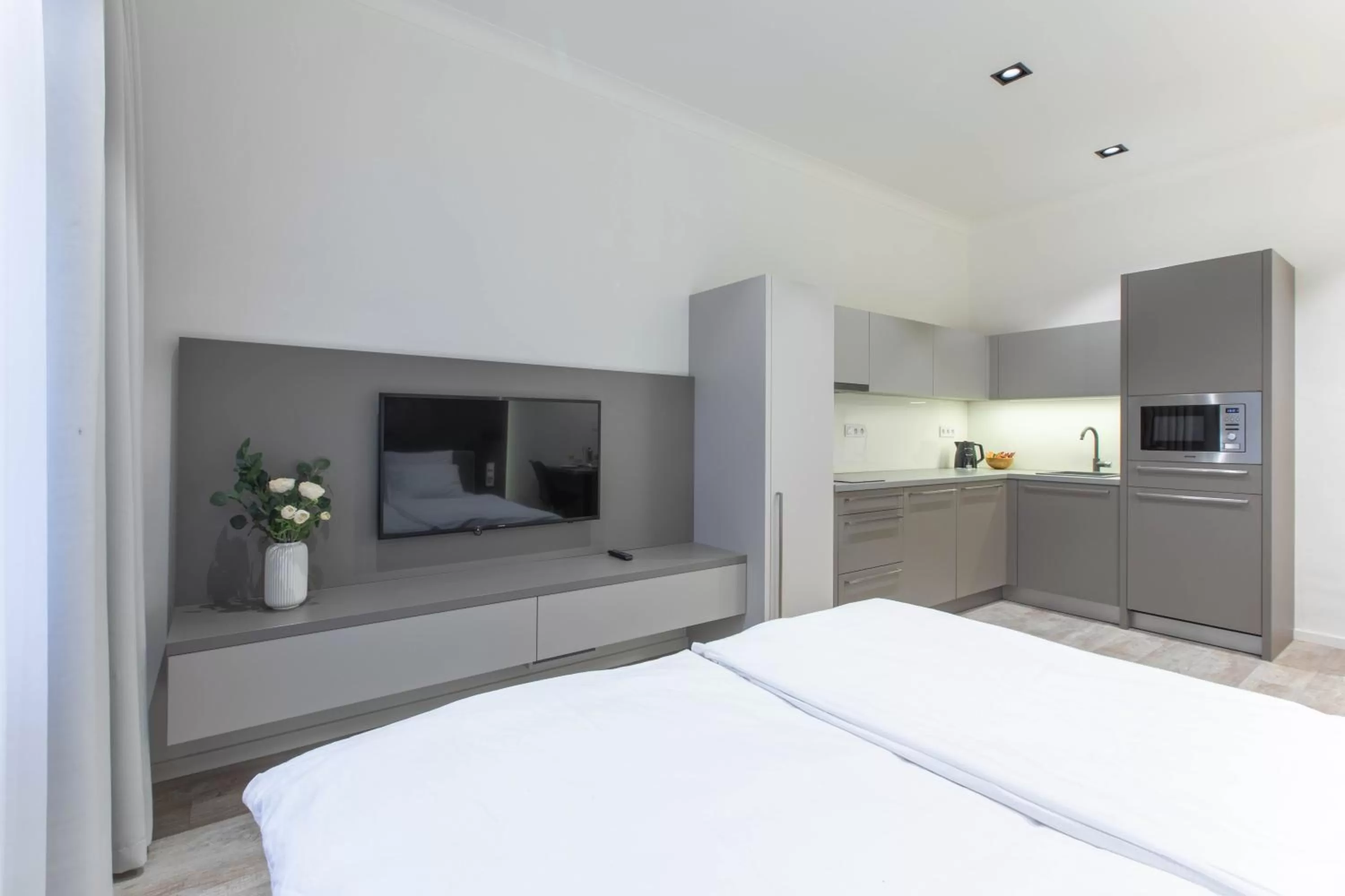 TV and multimedia, Bed in Lampi Aparthotel Prague