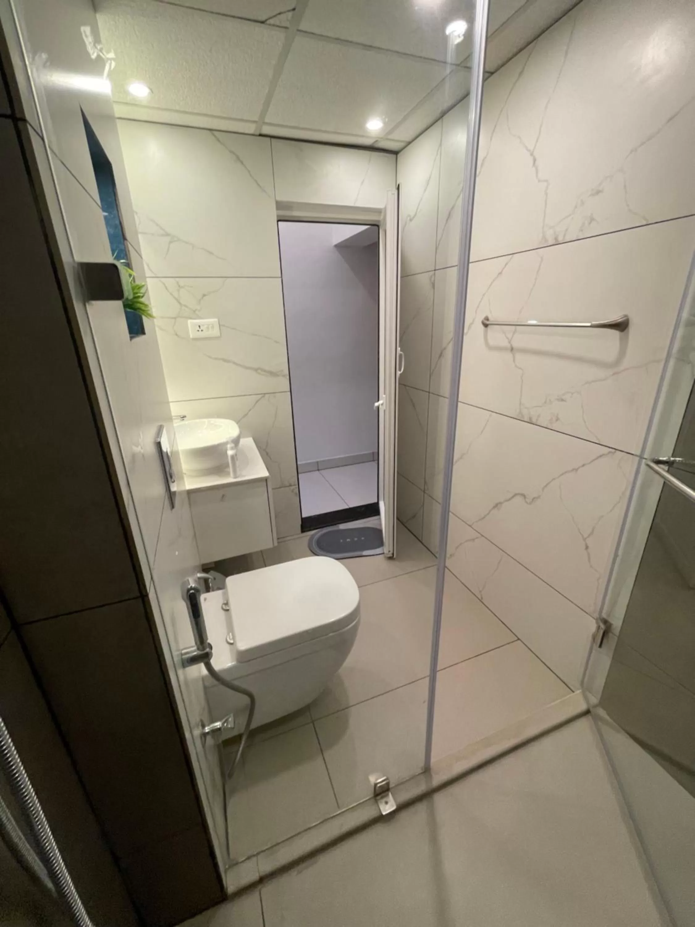 Bathroom in Garden Bay Resort