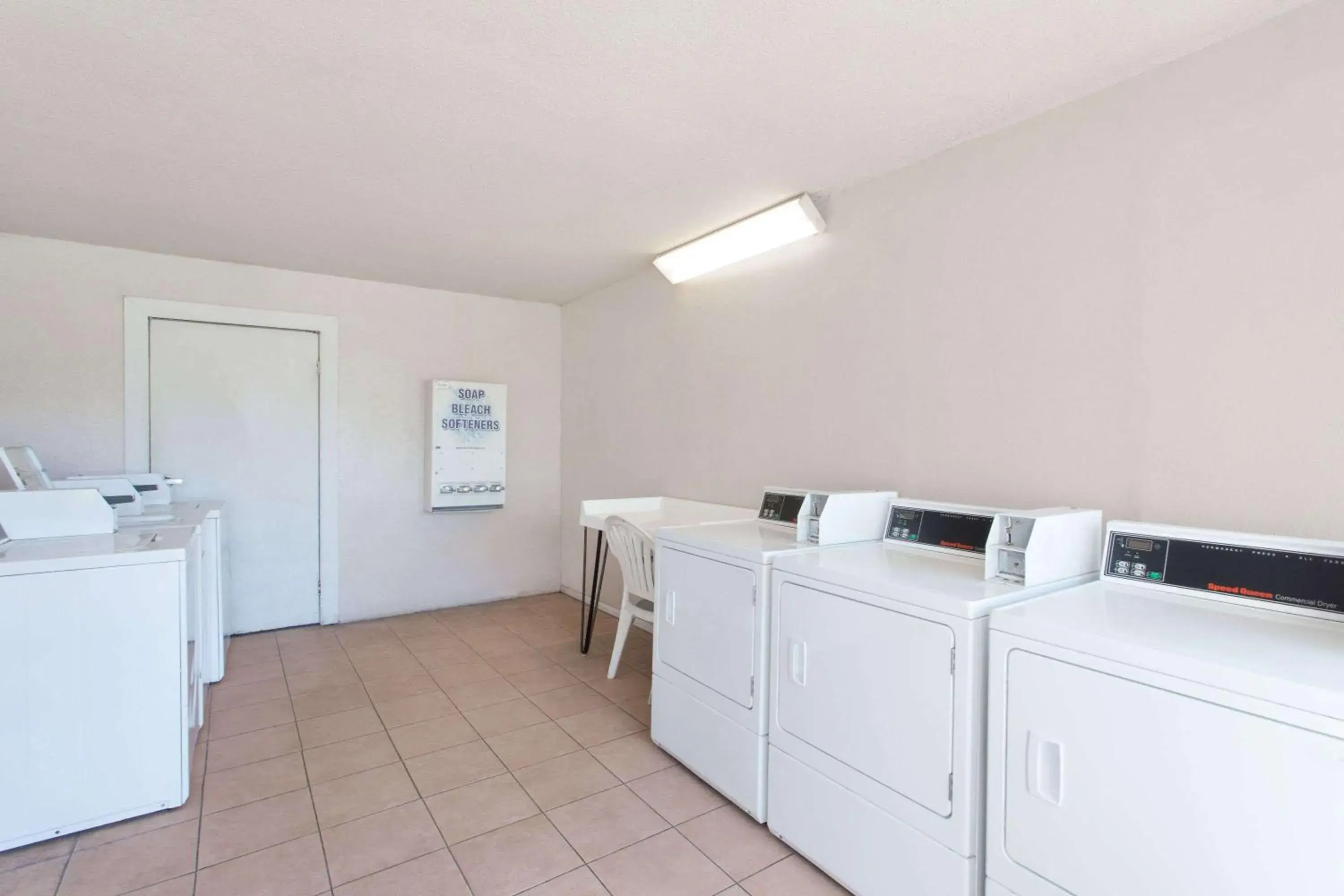 On site, Kitchen/Kitchenette in Knights Inn - Plant City