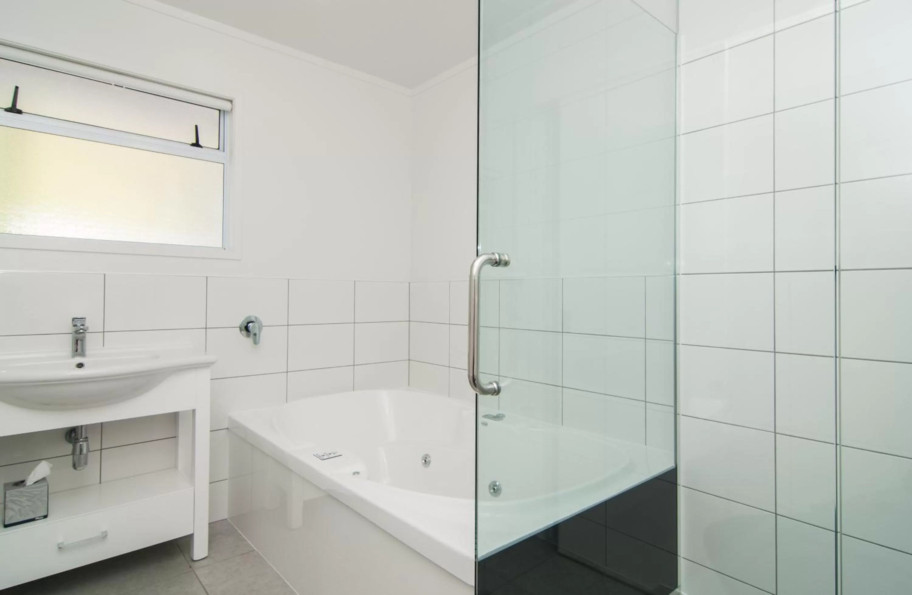 Bathroom in Anchorage Motel