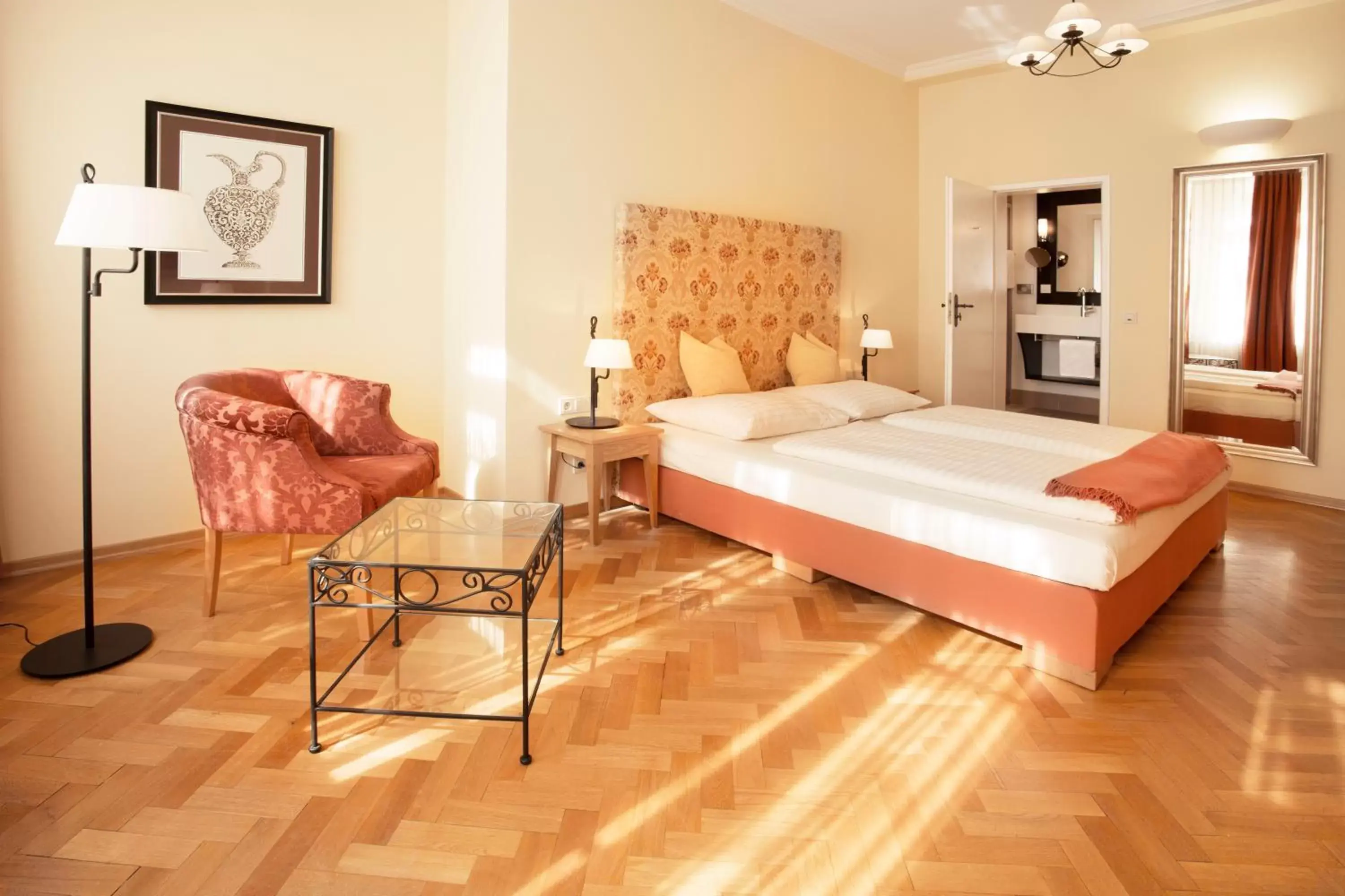 Photo of the whole room, Bed in Hotel Villa Florentina