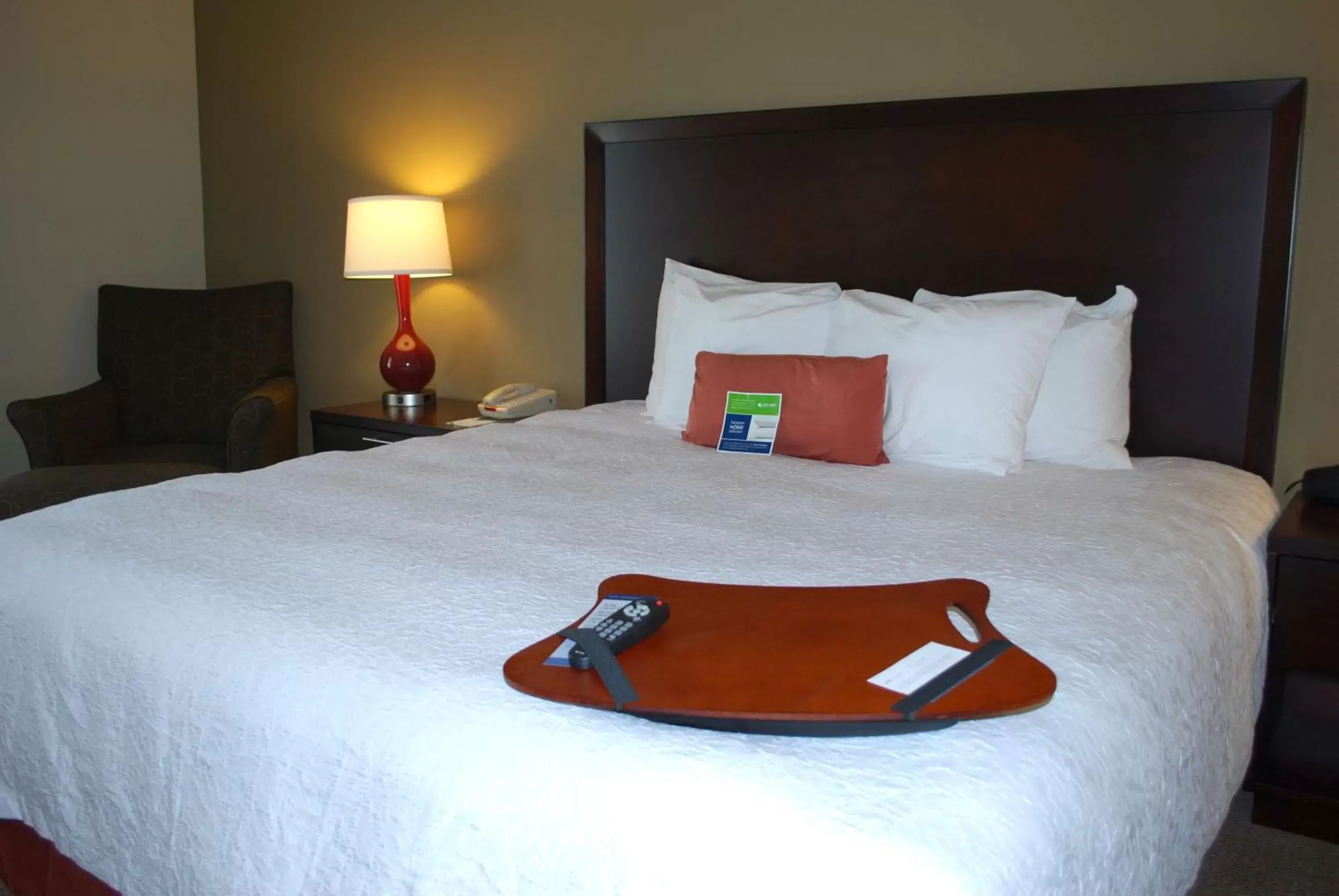 Bed in Hampton Inn & Suites Phoenix/Gilbert