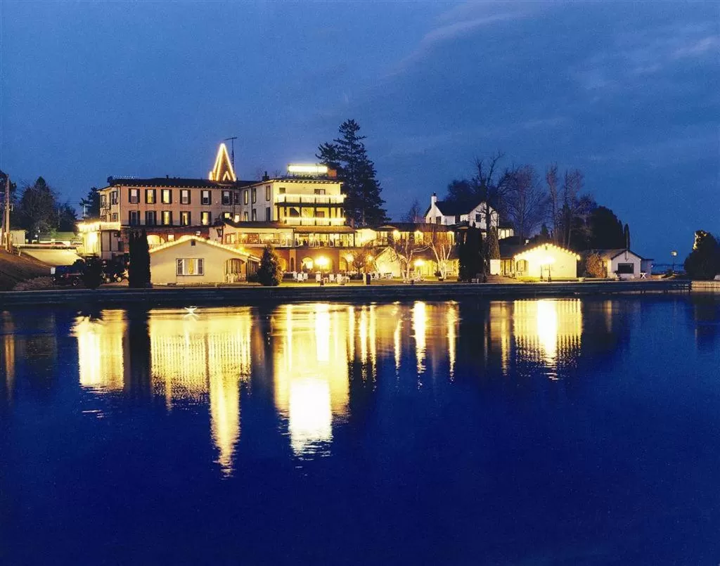 Property building in The Gananoque Inn