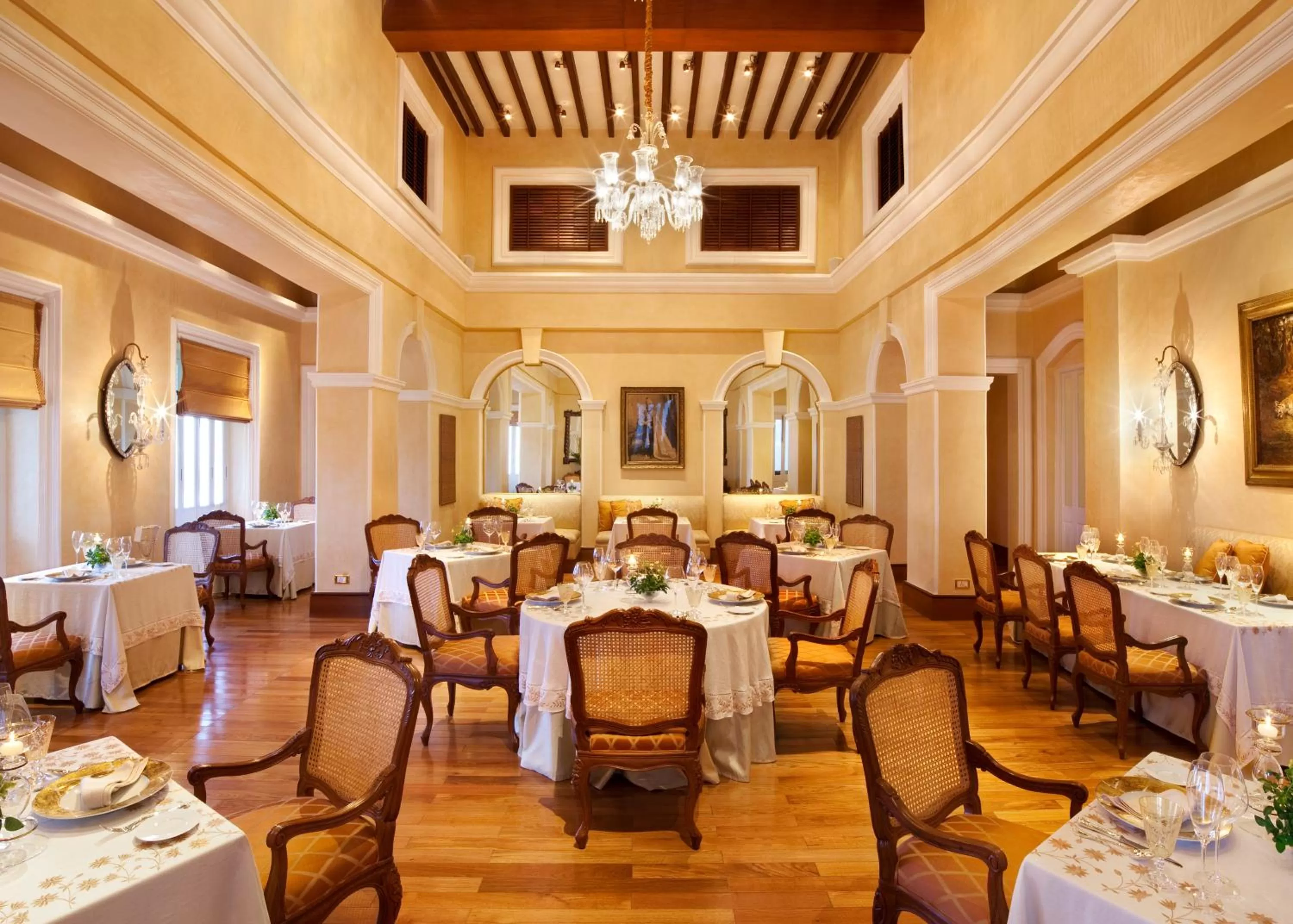 Restaurant/places to eat in Taj Falaknuma Palace