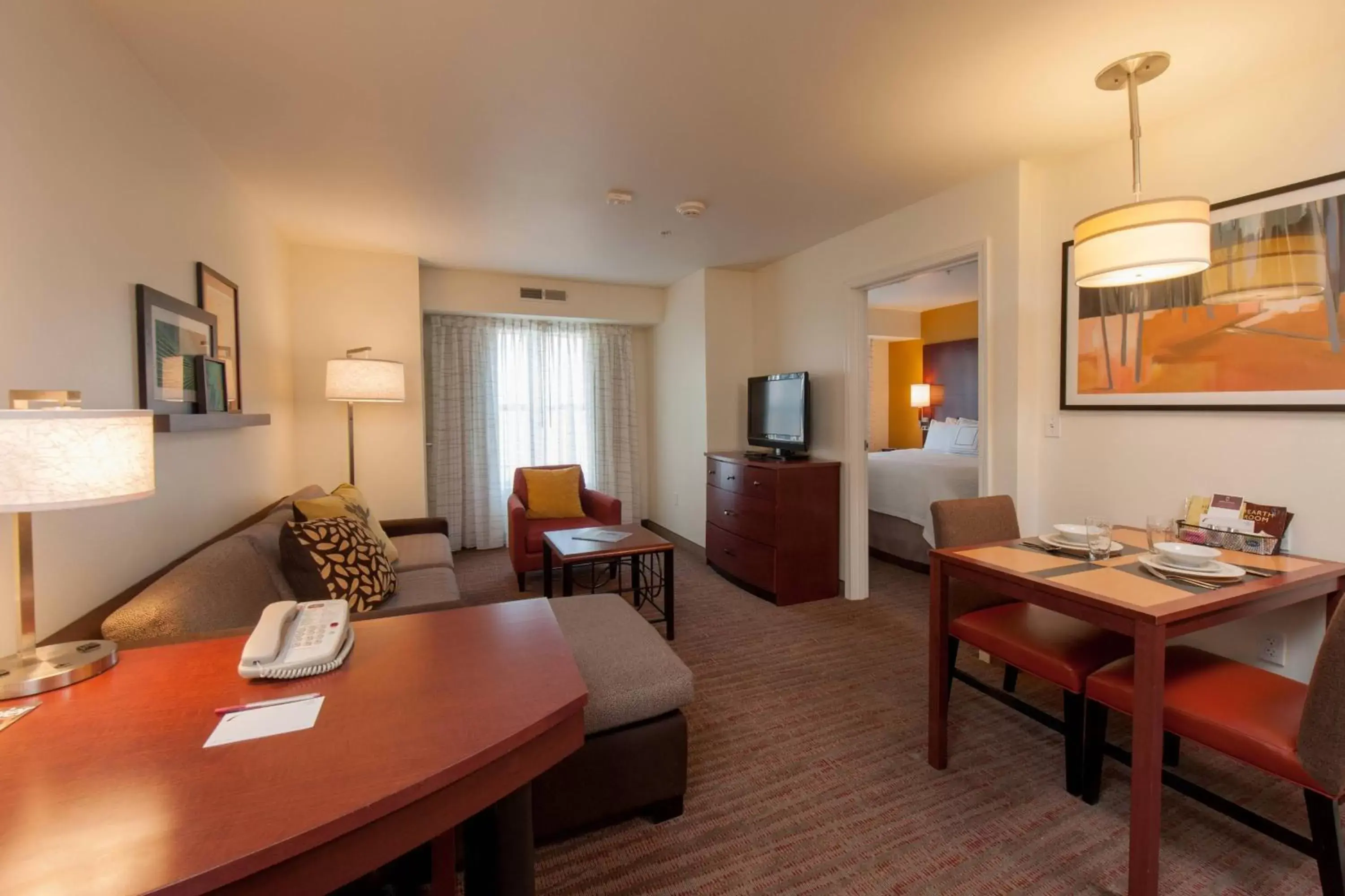 Bedroom, Dining Area in Residence Inn Providence Coventry