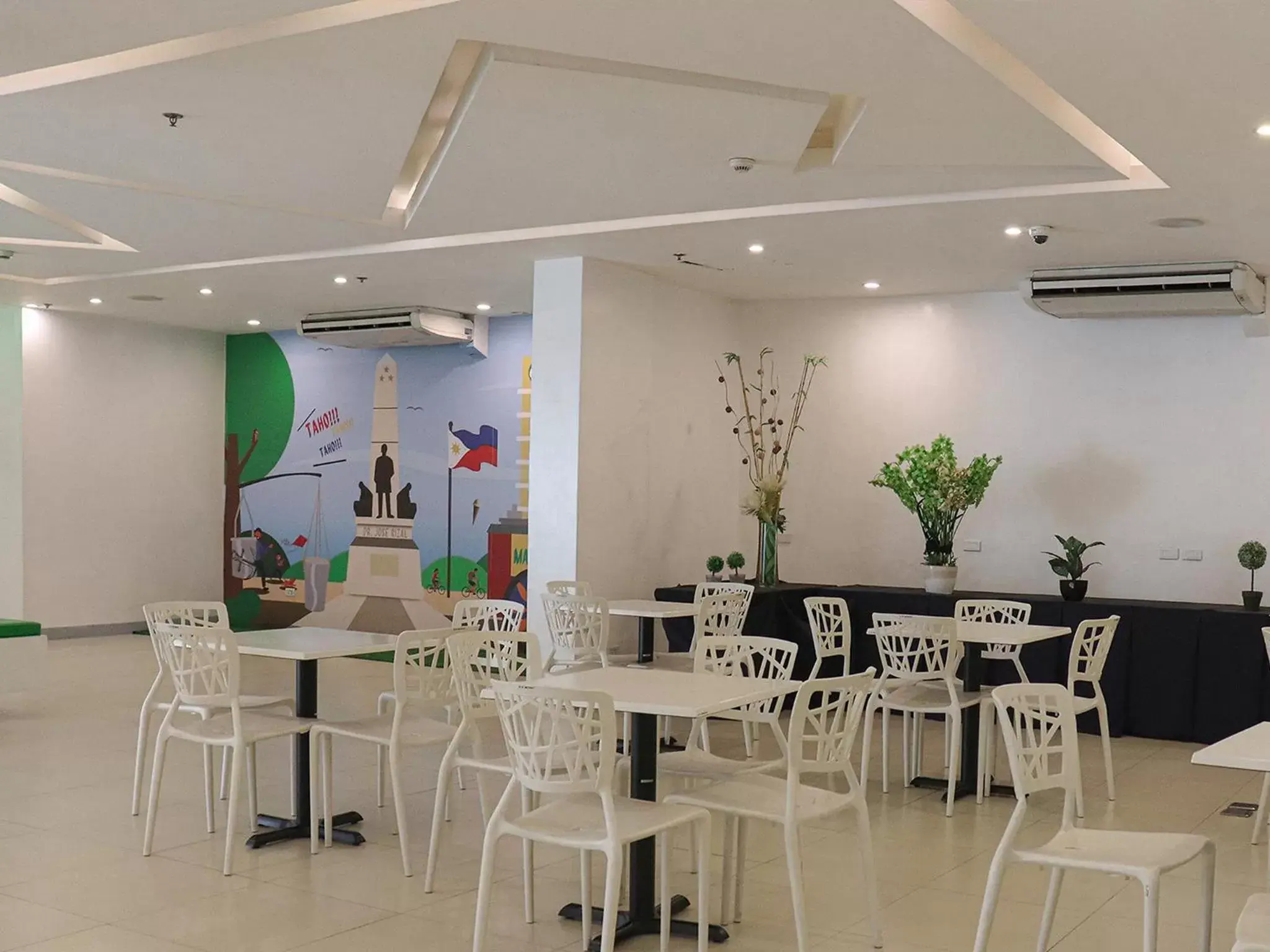 Lobby or reception, Restaurant/Places to Eat in Go Hotels Ermita, Manila