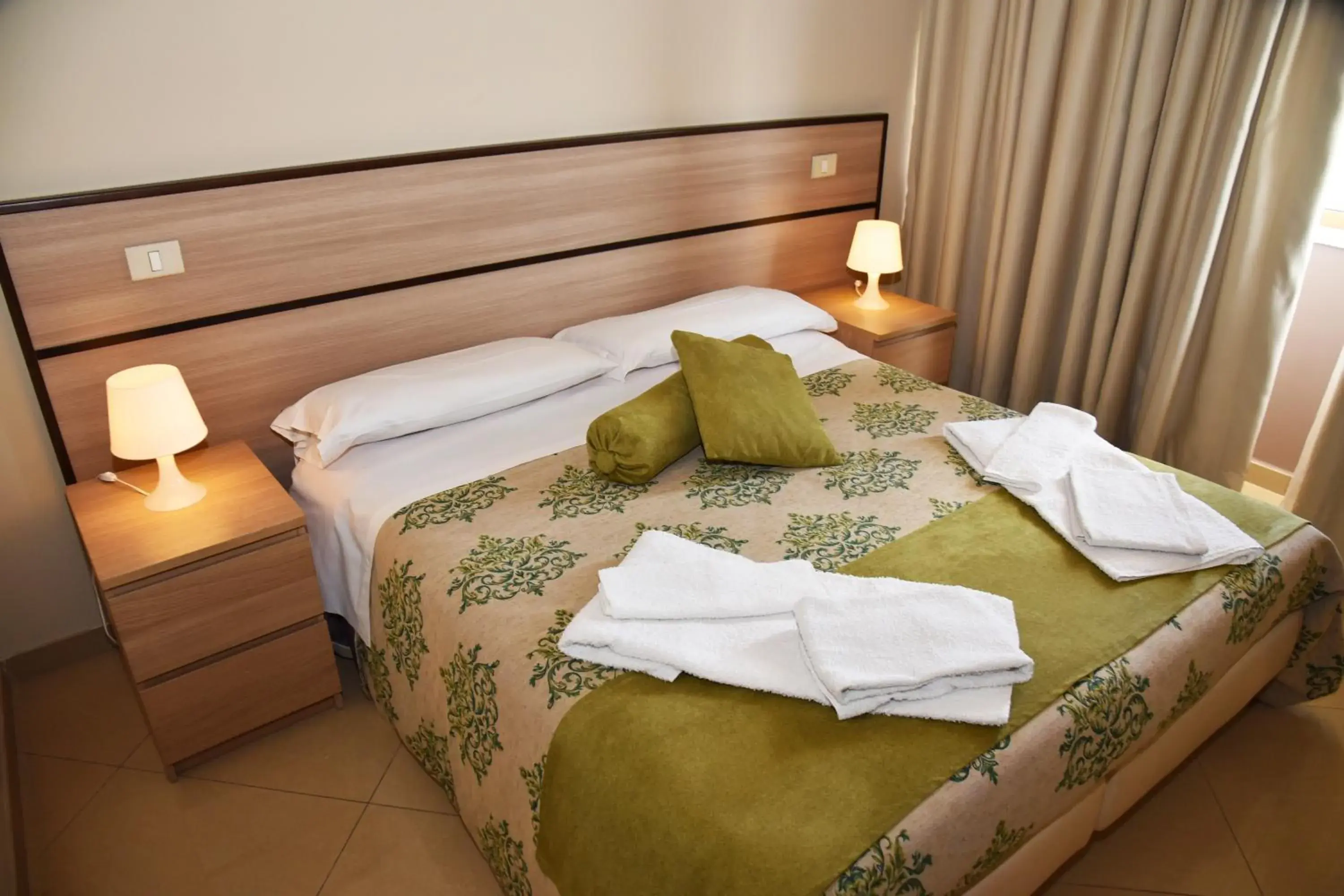 Bed in Hotel Nelton