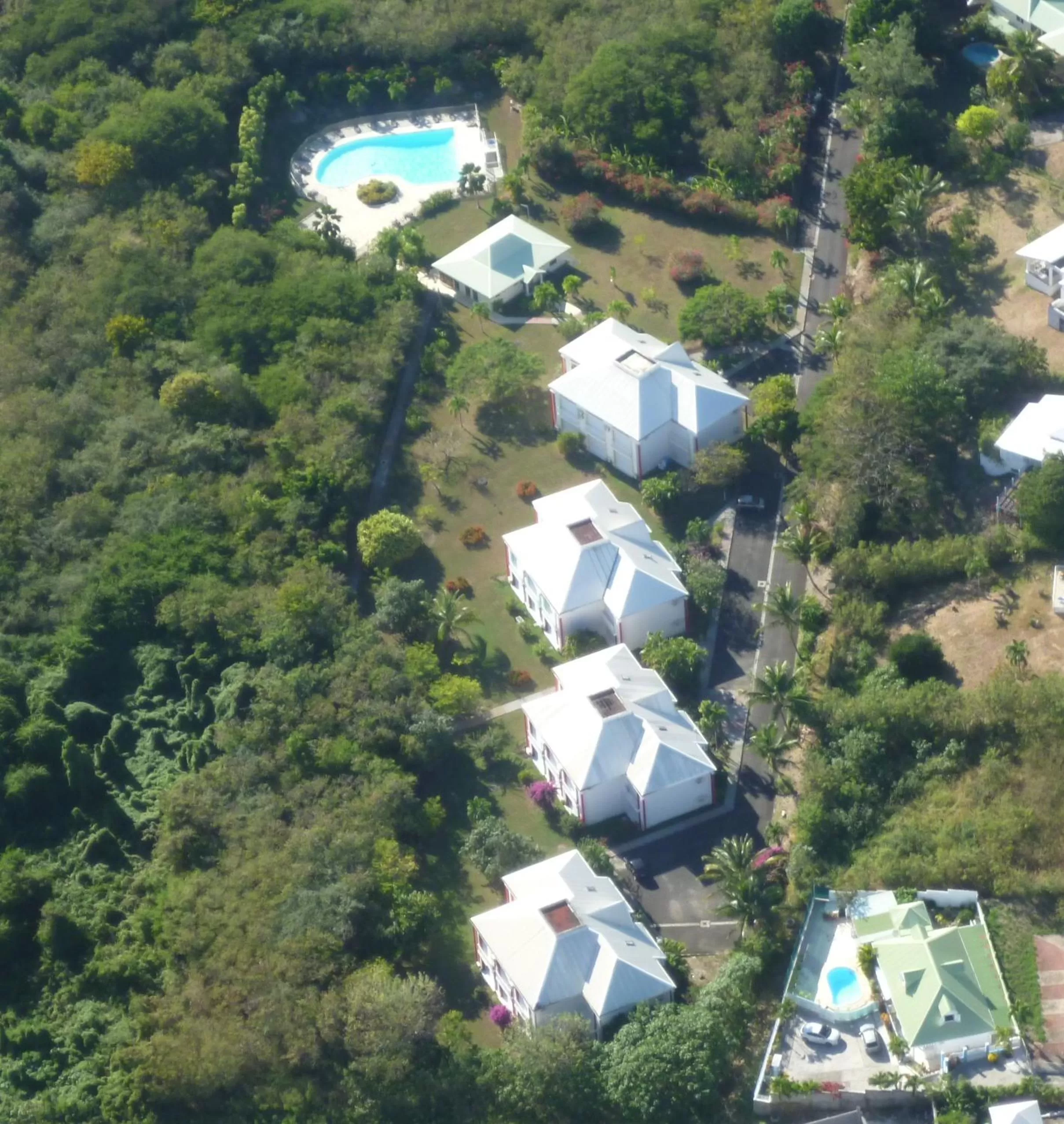 Property building in Résidence Le Vallon Guadeloupe Parc Piscine Appartements & Studios