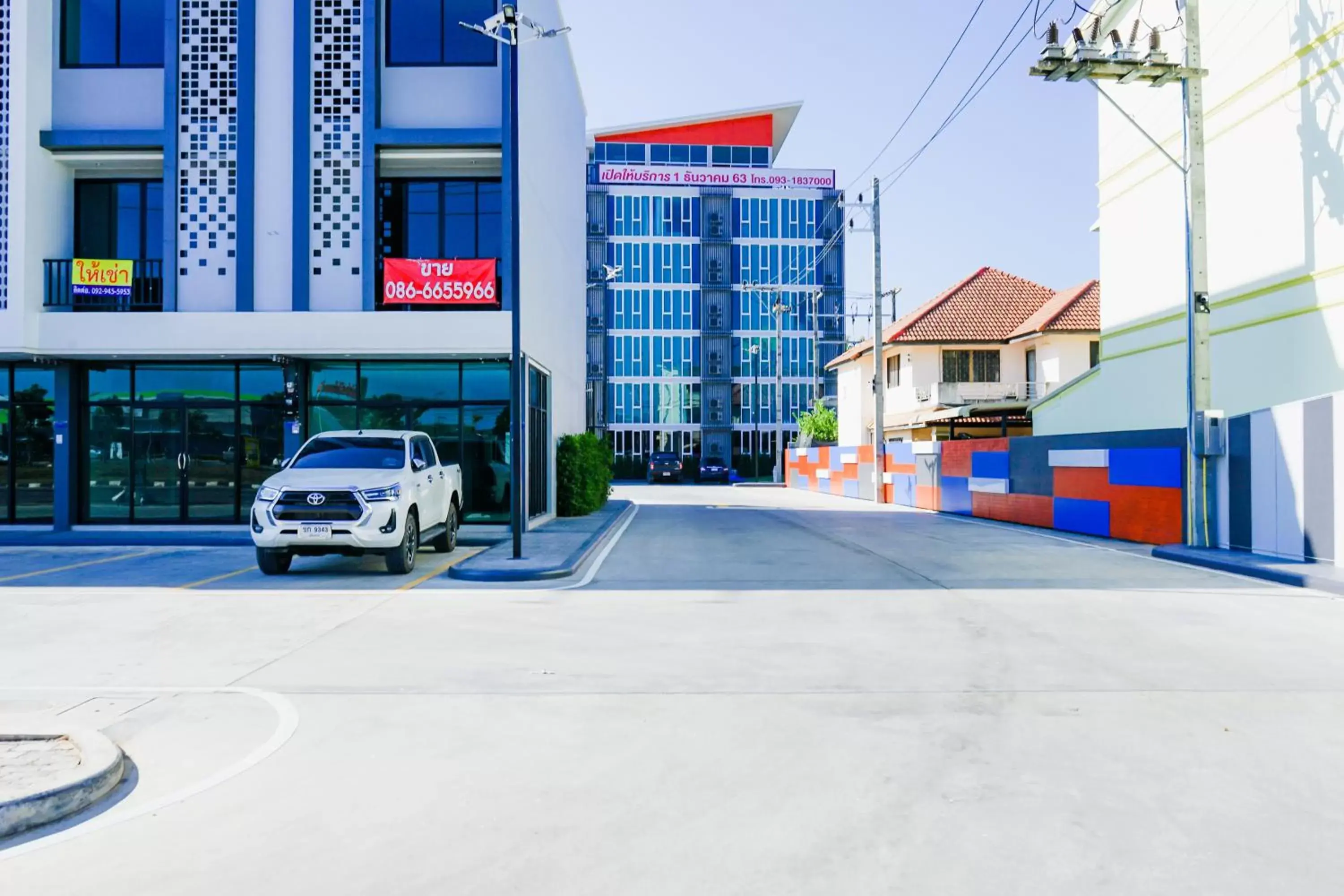 Facade/entrance in วัน บัดเจท เชียงราย สนามบิน One Budget Hotel Chiangrai Airport Facade/entrance in วัน บัดเจท เชียงราย สนามบิน One Budget Hotel Chiangrai Airport