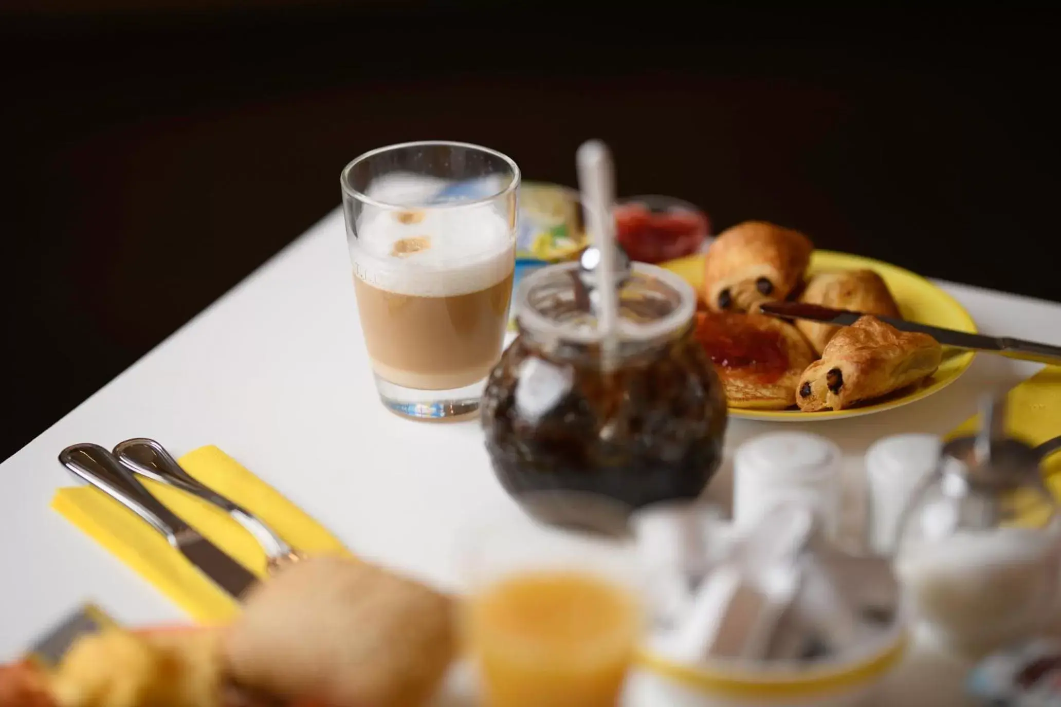 Breakfast in Hotel Hannover Airport by Premiere Classe