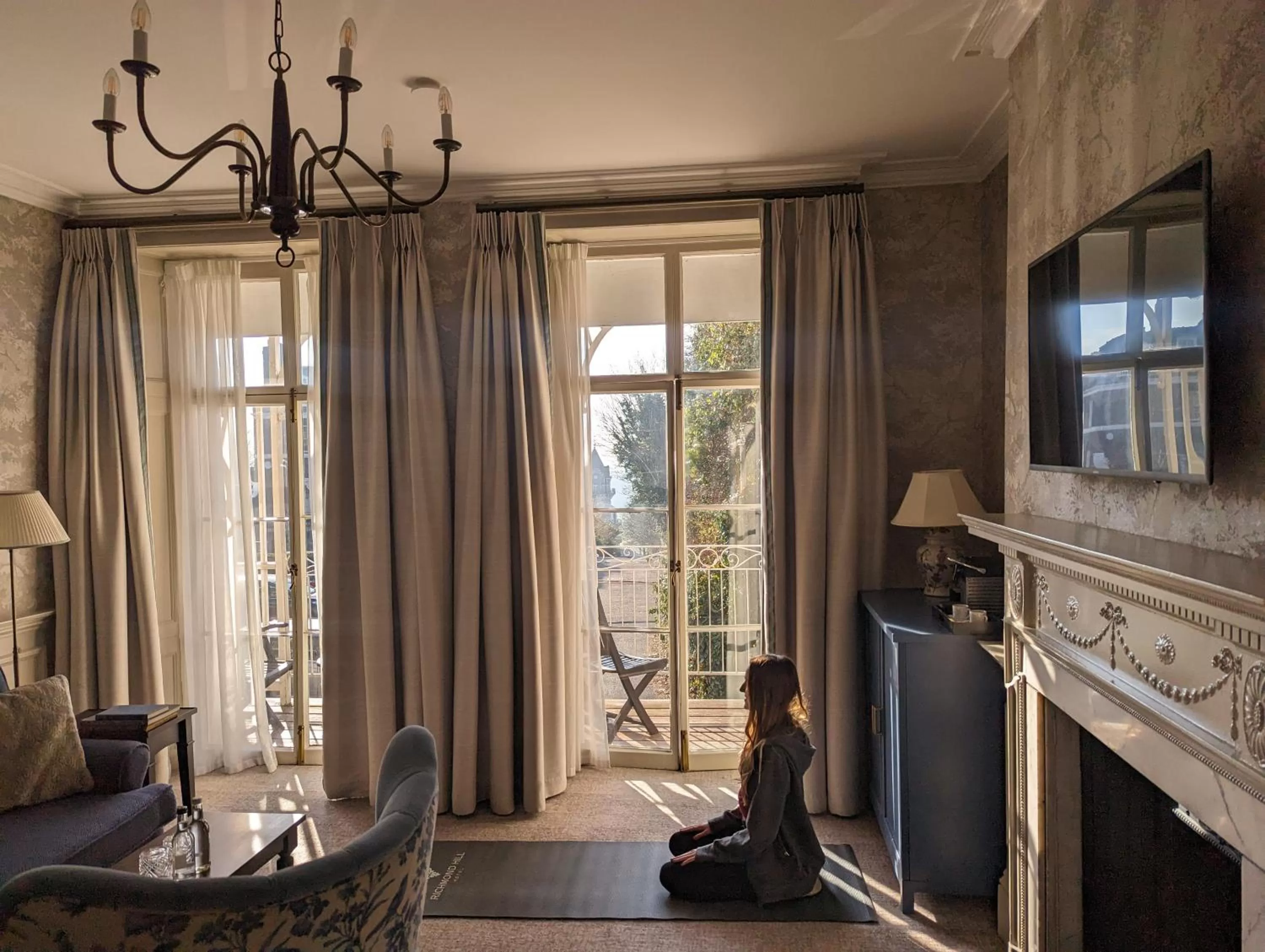 Property building in Richmond Hill Hotel