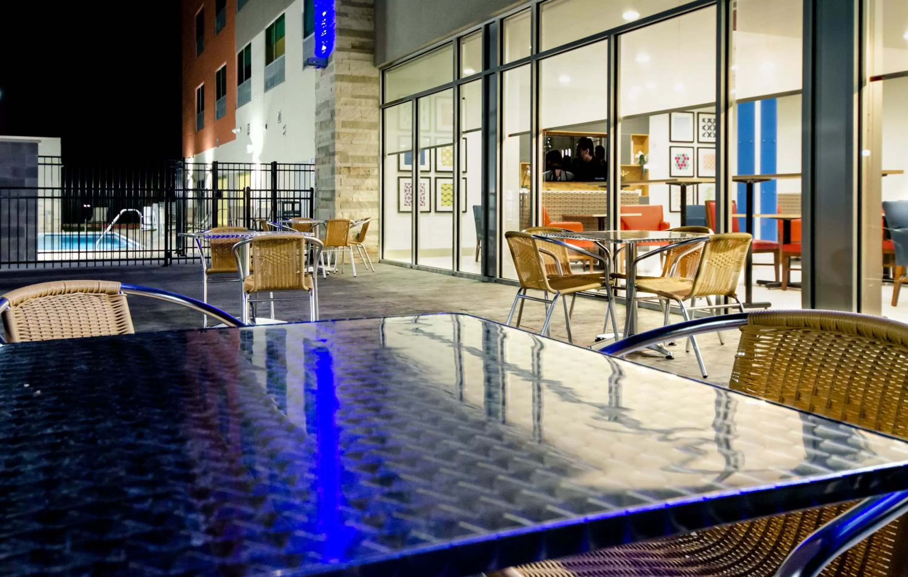 Patio in Holiday Inn Express & Suites Taylor by IHG