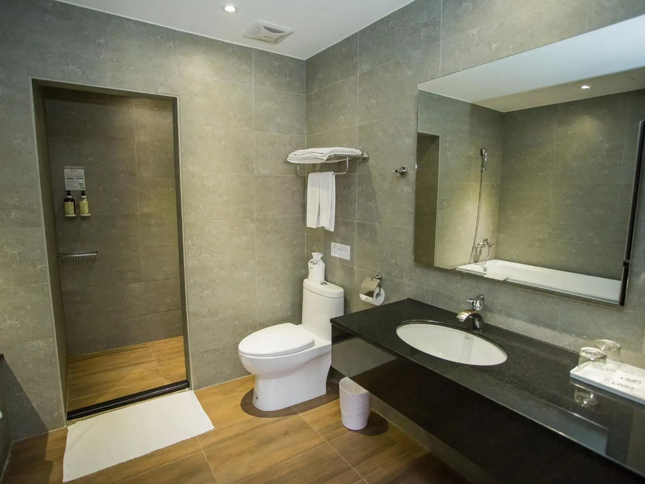 Bathroom in Khan Hotel