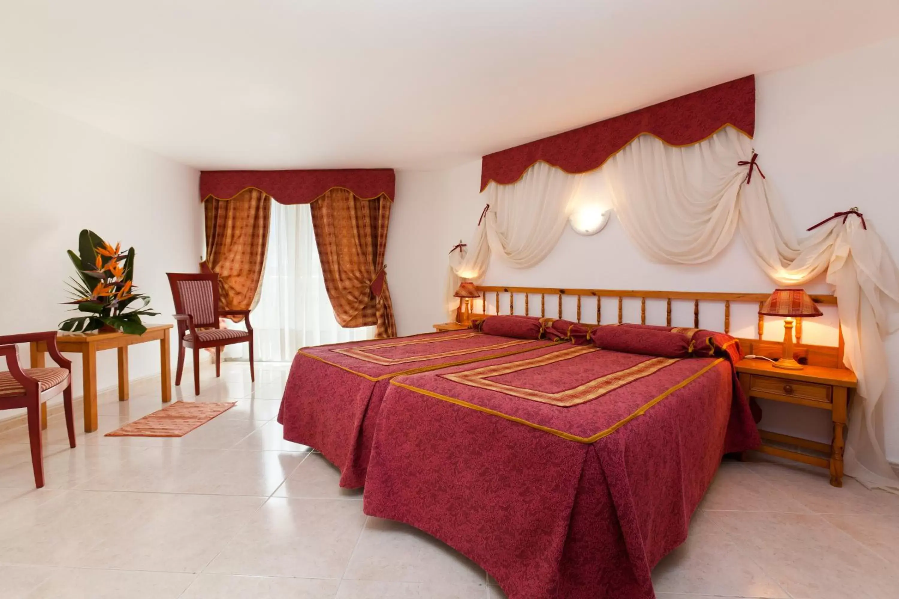 Photo of the whole room, Bed in Hotel Panoramica Garden