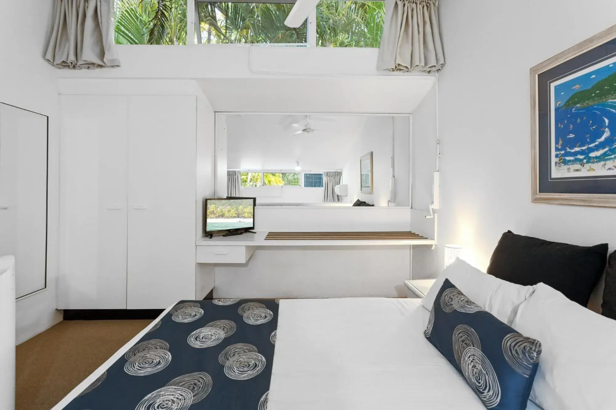 Bedroom, Bed in Caribbean Noosa